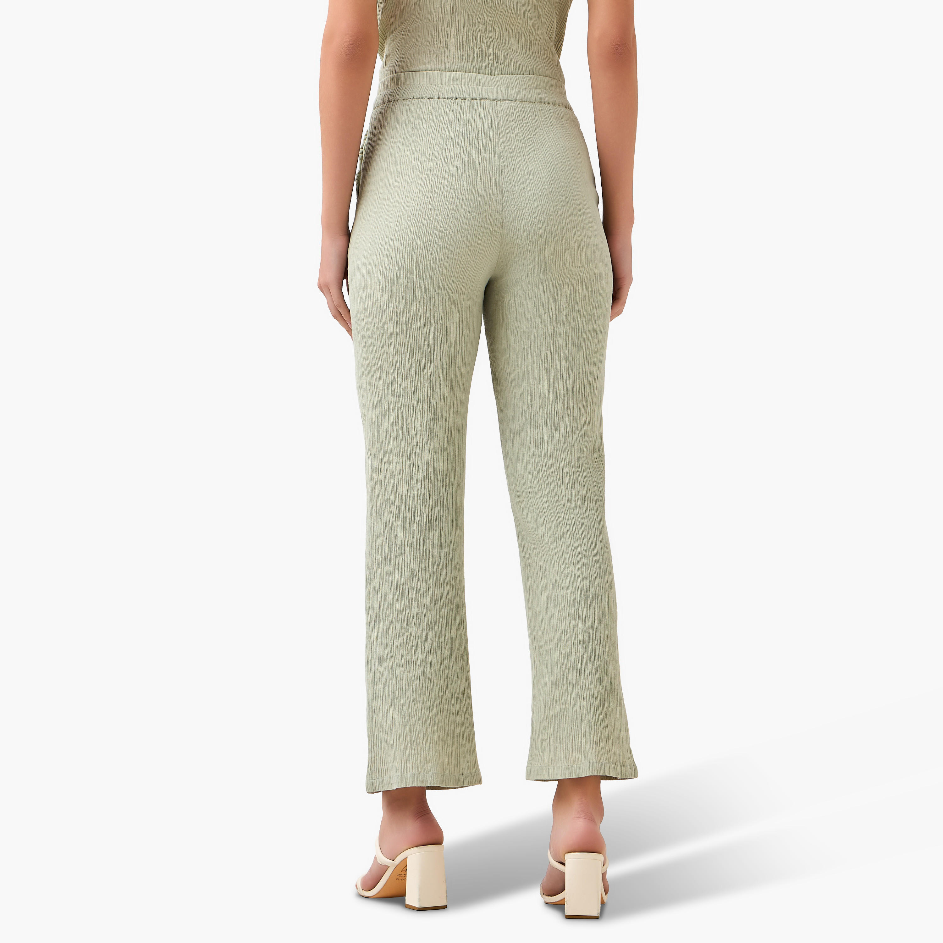 بنطلون بارز الملمس بقصة عادية وخصر مطاطي-women-clothing-coordsets-image-4