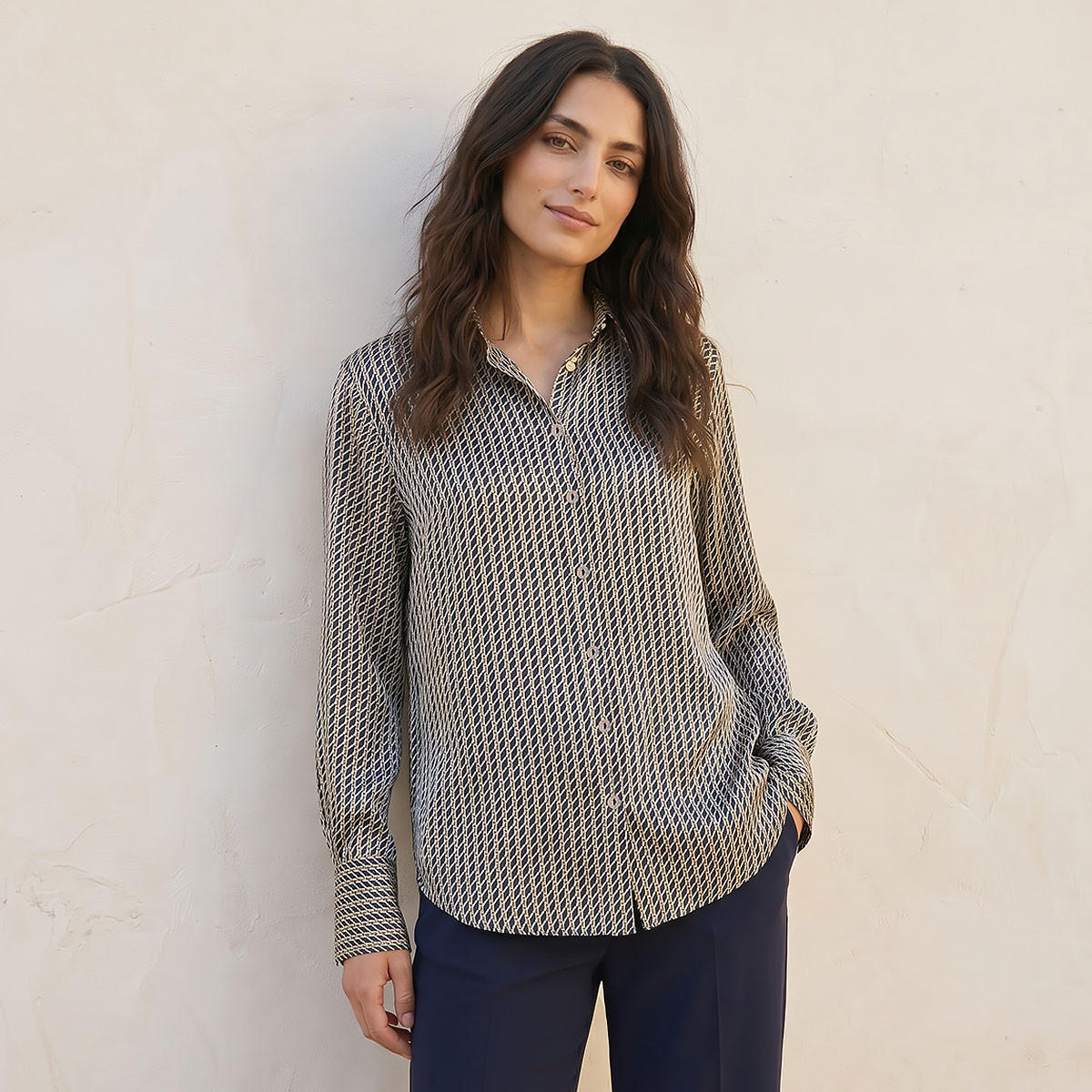 قميص مطبوع من الساتان - سبلاش سمارت-women-clothing-shirtsandblouses-shirts-image-1