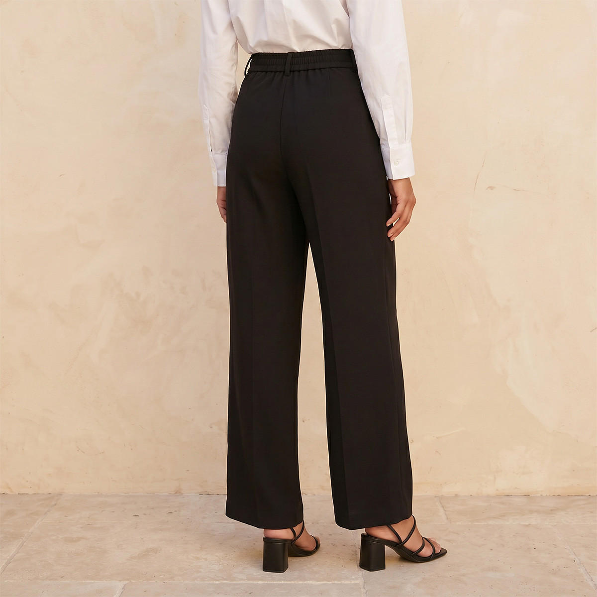 بنطلون بقصّة مستقيمة وحزام من سبلاش سمارت-women-clothing-trousers-image-4