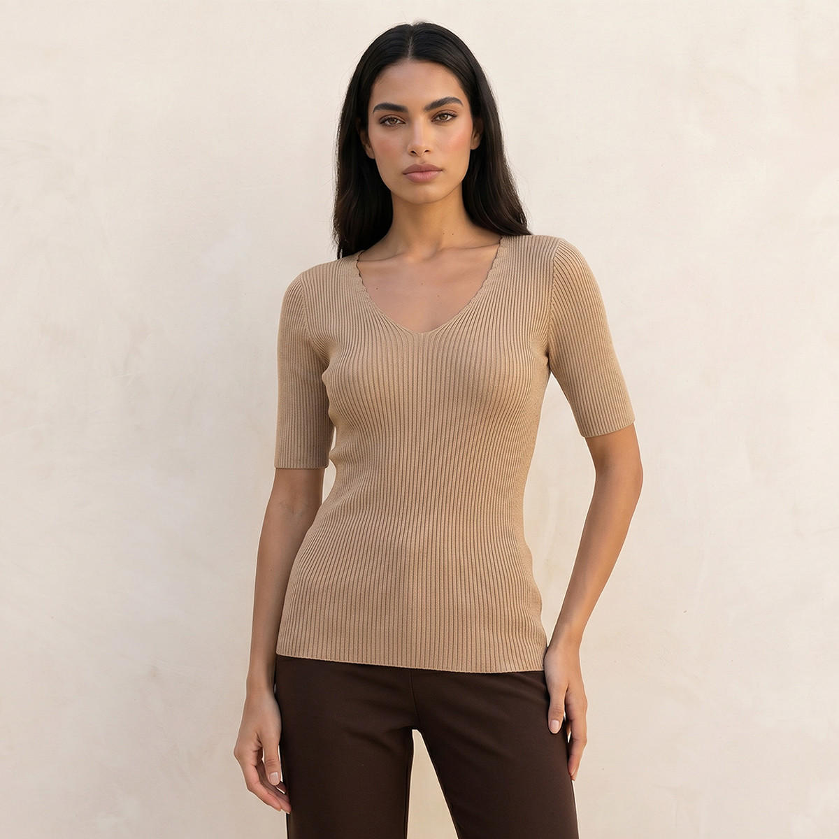 تيشيرت بياقة V من سبلاش سمارت-women-clothing-tshirts-image-1