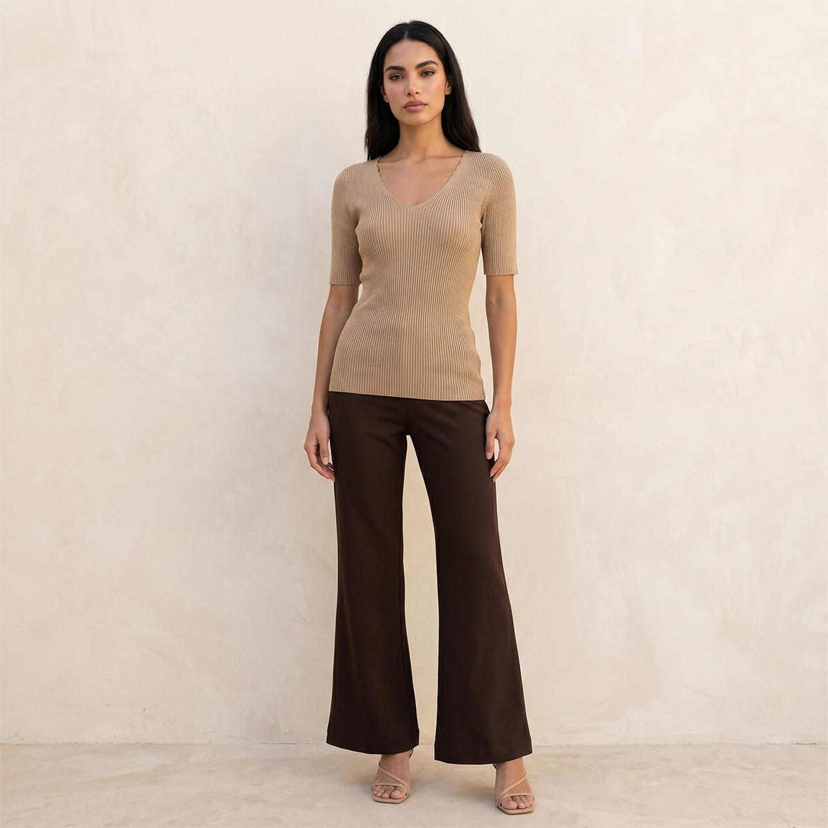 تيشيرت بياقة V من سبلاش سمارت-women-clothing-tshirts-image-3