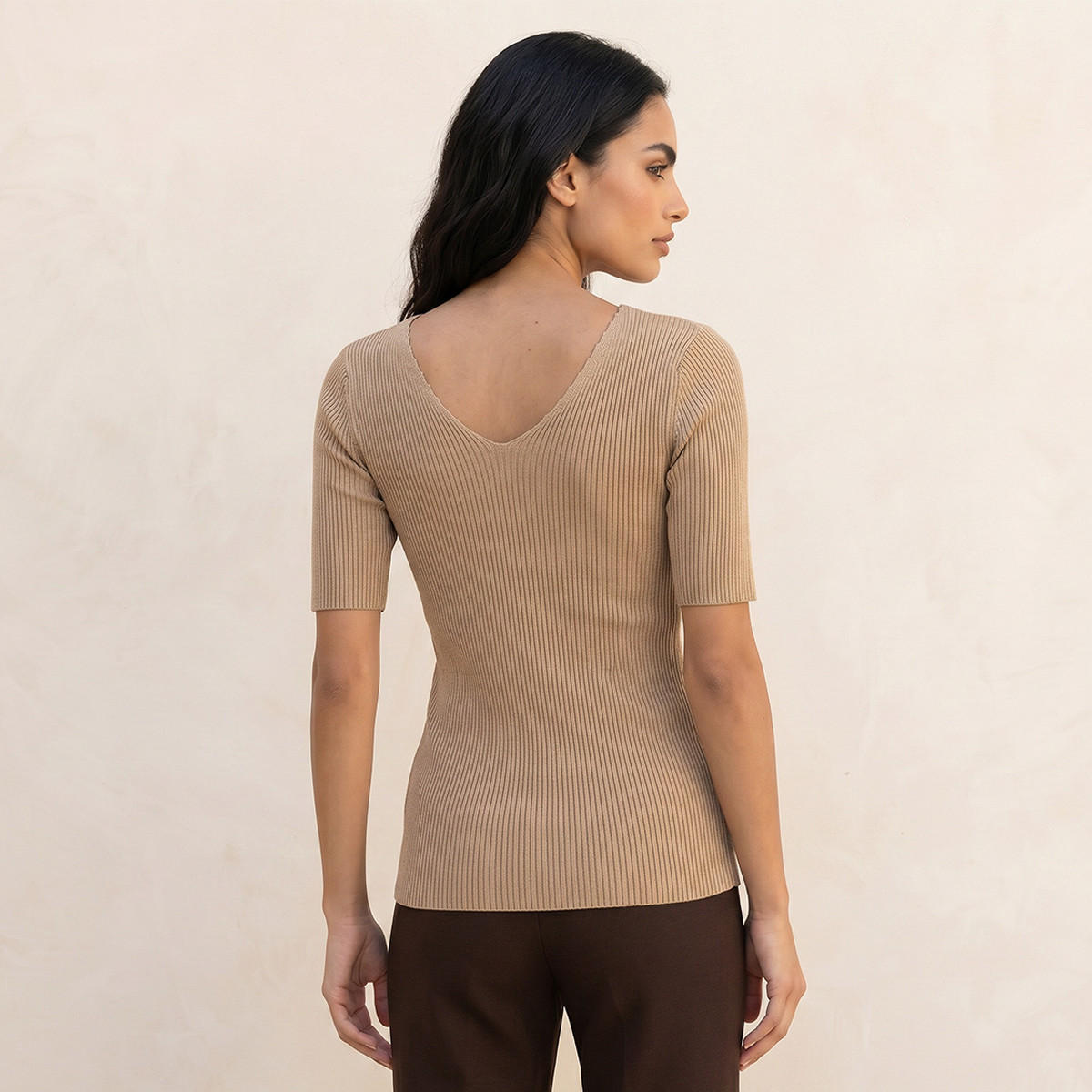 تيشيرت بياقة V من سبلاش سمارت-women-clothing-tshirts-image-4