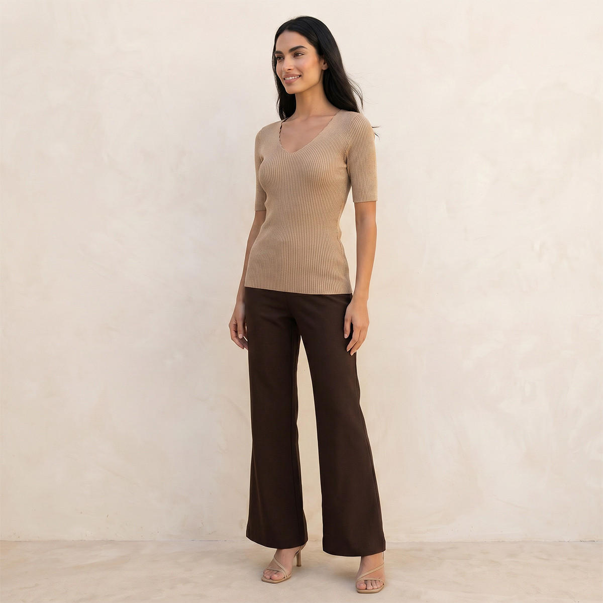 تيشيرت بياقة V من سبلاش سمارت-women-clothing-tshirts-image-5