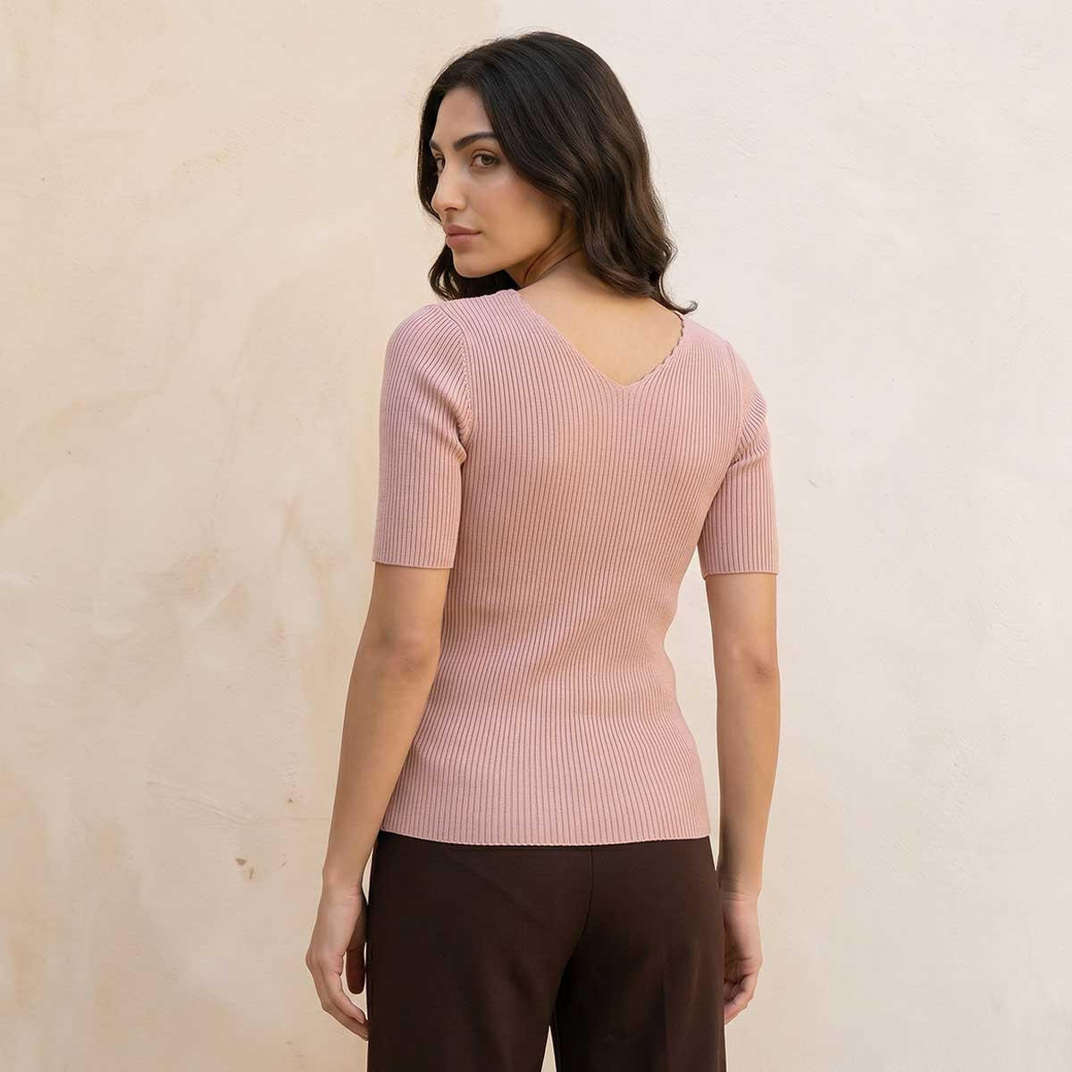 تيشيرت بياقة V من سبلاش سمارت-women-clothing-tshirts-image-4