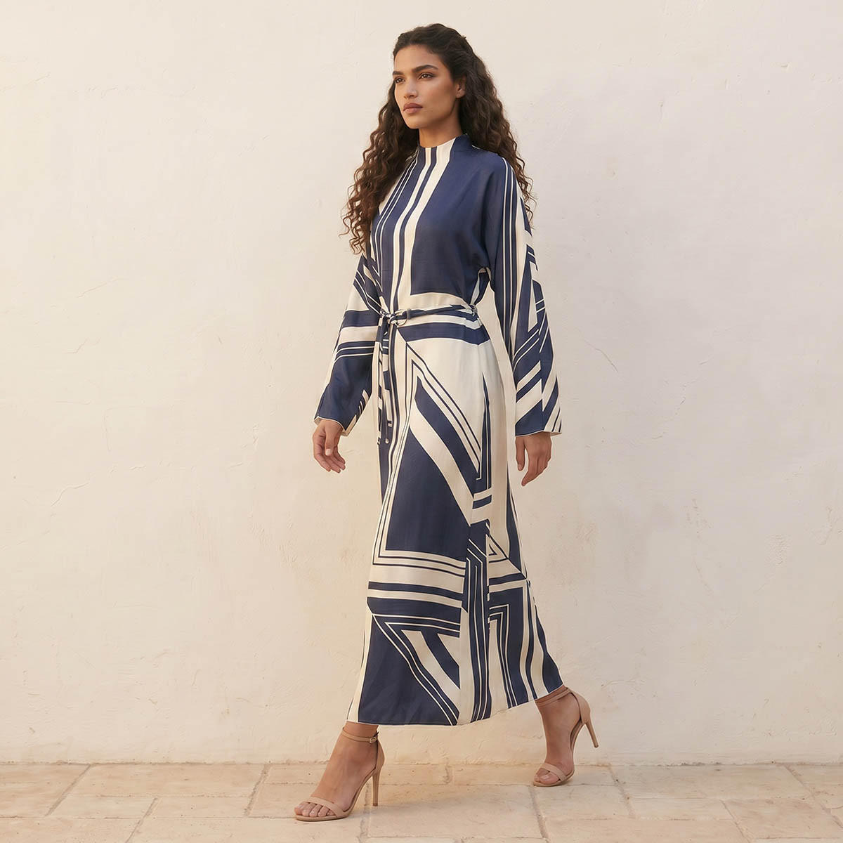 فستان ماكسي بطبعات وحزام بإبزيم من سبلاش سمارت-women-clothing-dresses-image-5