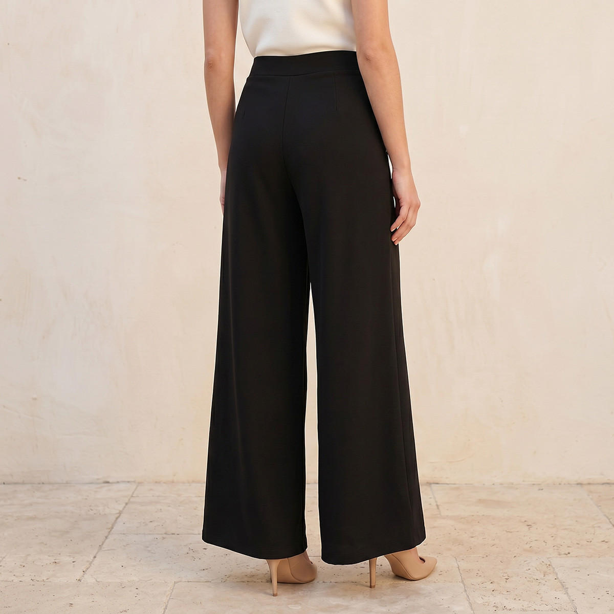 بنطلون واسع بخصر مطاطي وتفاصيل أزرار من سبلاش سمارت-women-clothing-bottoms-trousers-image-4