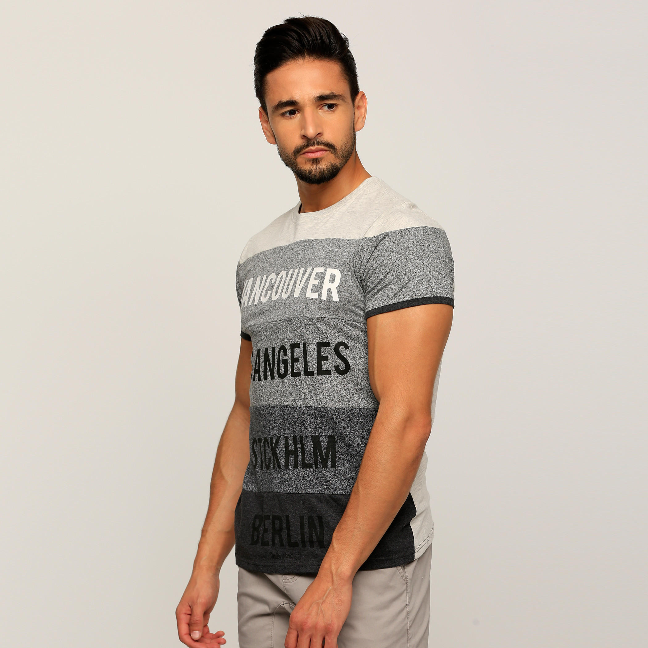 تيشيرت بأكمام قصيرة وياقة مستديرة وطبعات سمايلي وورلد-men-clothing-tshirtsandpolos-tshirts-image-3