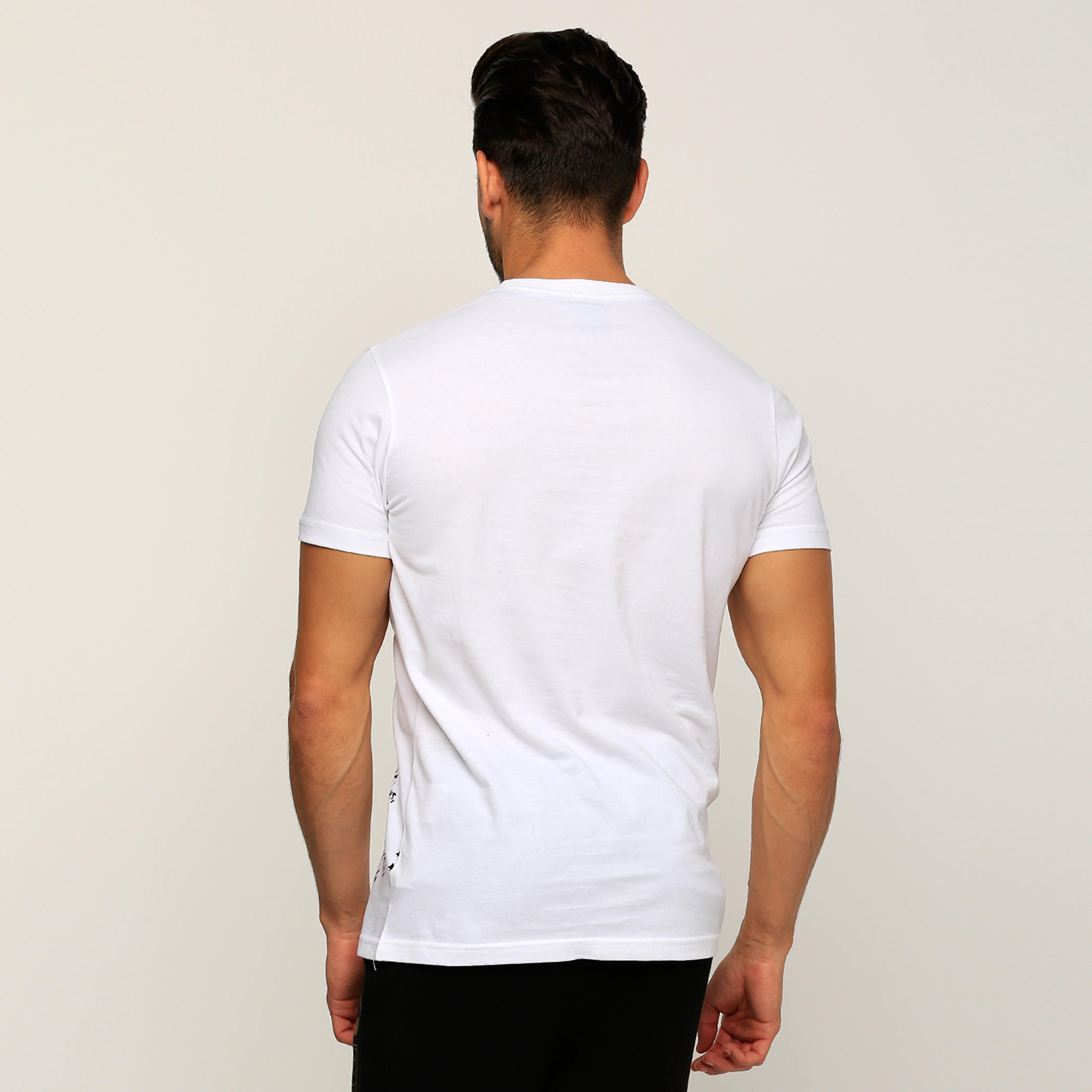 تيشيرت بأكمام قصيرة وياقة مستديرة وطبعات سمايلي وورلد-men-clothing-tshirtsandpolos-tshirts-image-4