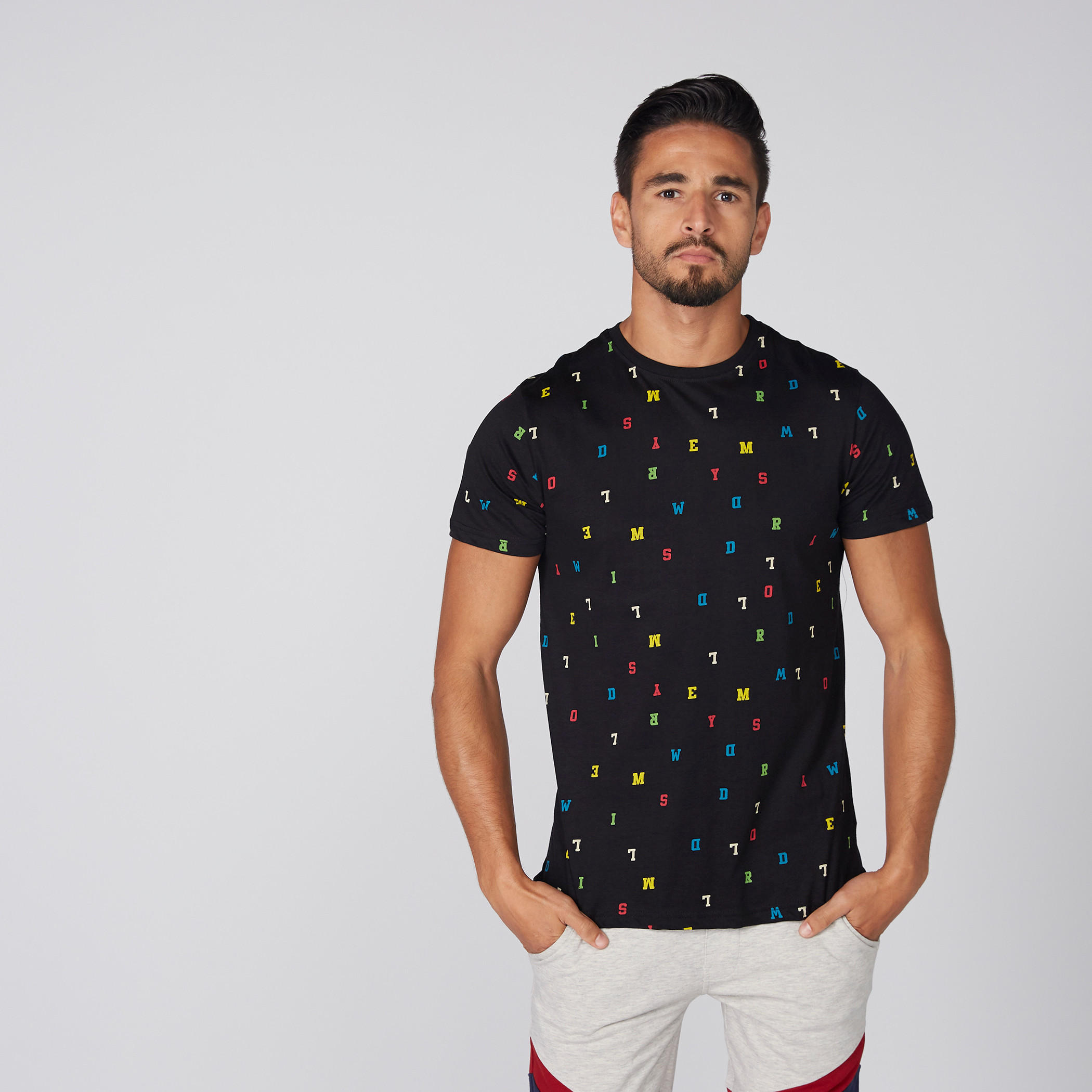 تيشيرت بأكمام قصيرة وطبعات سمايلي وورلد-men-clothing-tshirtsandpolos-tshirts-image-1