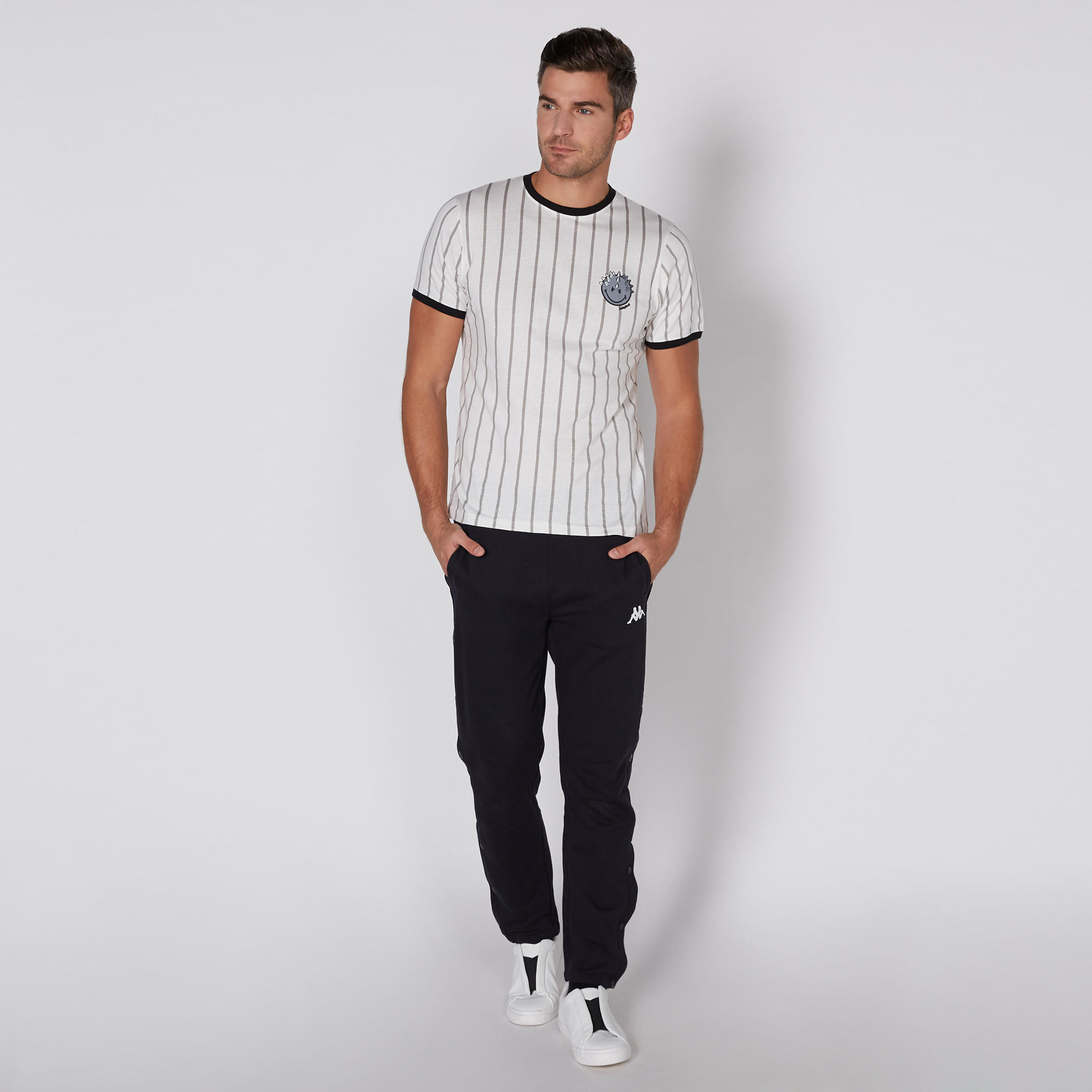 تيشيرت مقلّم بياقة مستديرة وأكمام قصيرة من سمايلي وورلد-men-clothing-tshirtsandpolos-tshirts-image-2