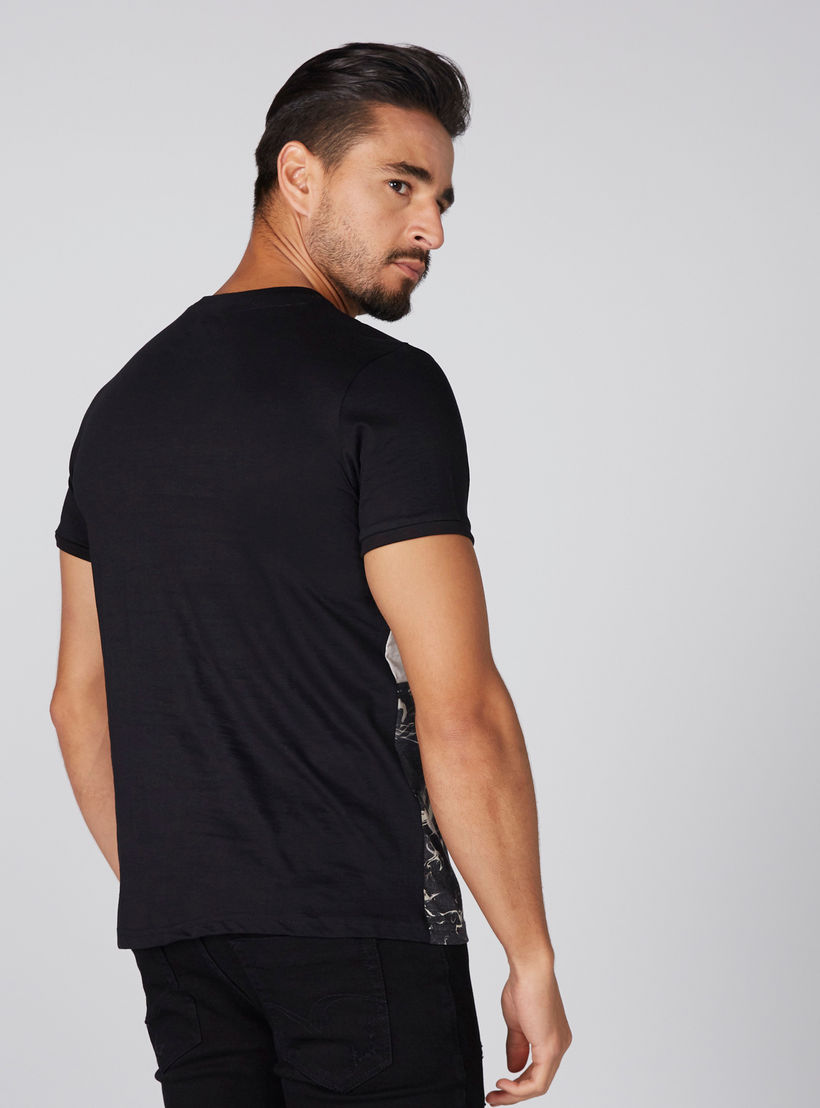 تيشيرت بياقة مستديرة وأكمام قصيرة وطبعات سمايلي وورلد-men-clothing-tshirtsandpolos-tshirts-image-3