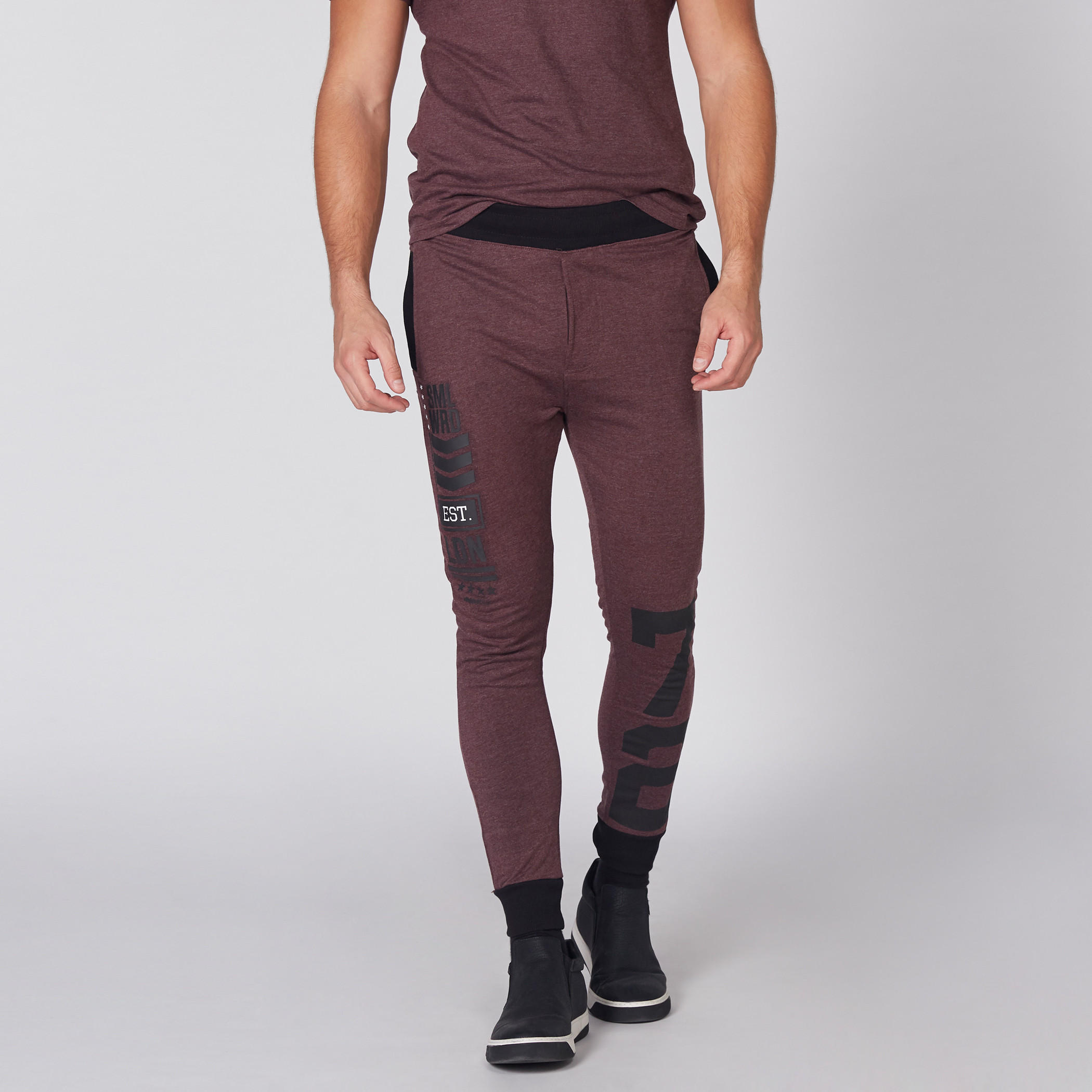 بنطال رياضي طويل بخصر مطاطي مزيّن بطبعات سمايلي وورلد-men-clothing-bottoms-joggers-image-1