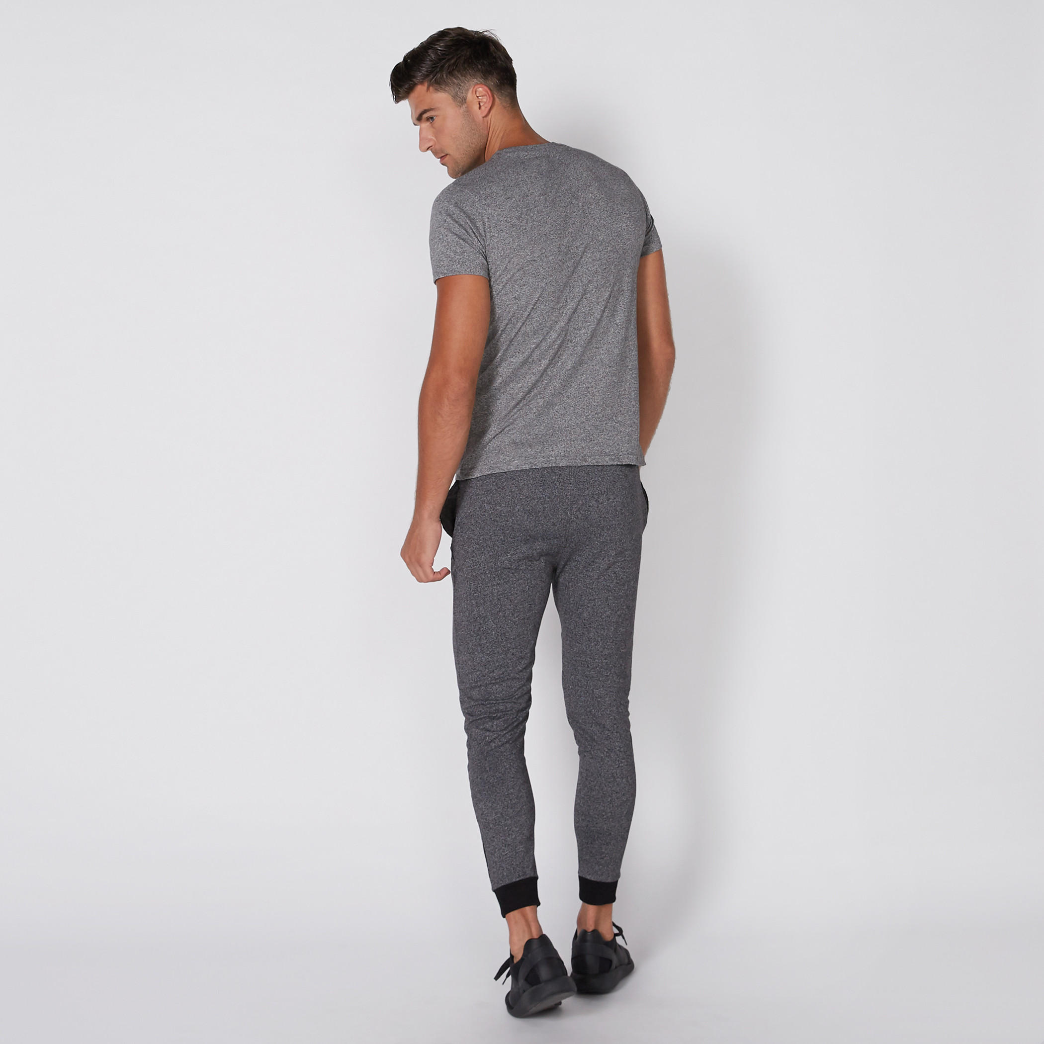 بنطال رياضي طويل بخصر مطاطّي وطبعات سمايلي وورلد-men-clothing-bottoms-trousersandchinos-trousers-image-4