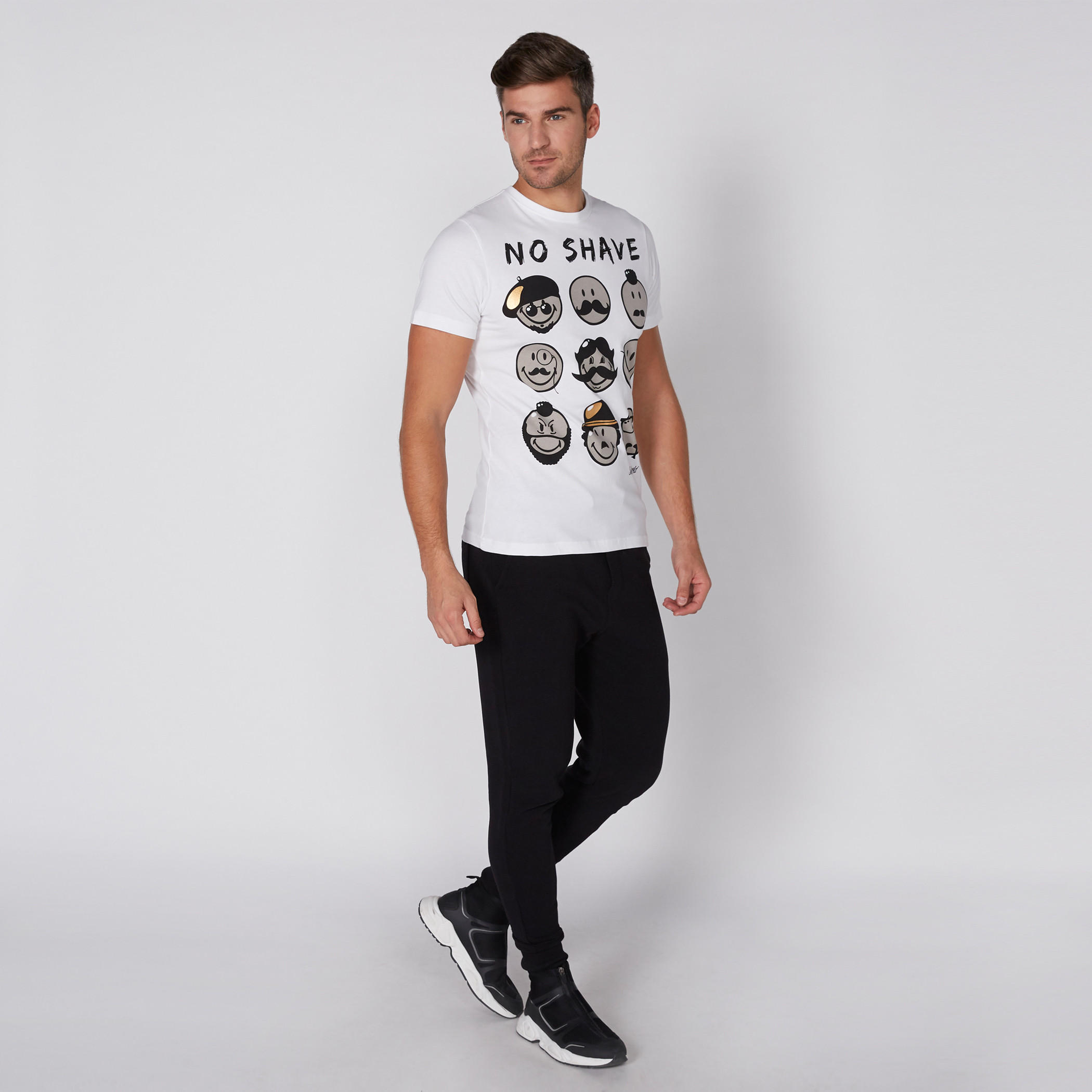 تيشيرت بياقة مستديرة وأكمام قصيرة وطبعات سمايلي وورلد-men-clothing-tshirtsandpolos-tshirts-image-2