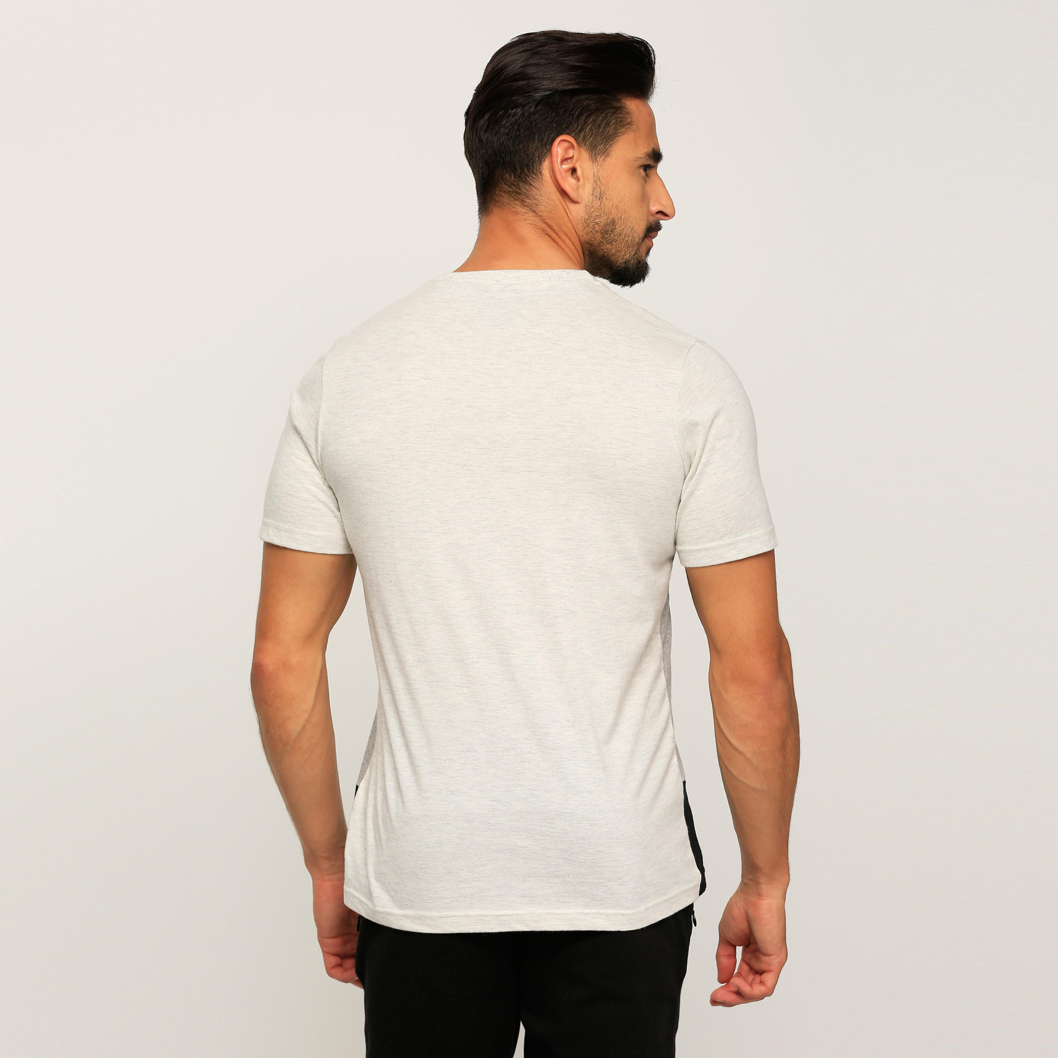 تيشيرت بأكمام قصيرة وياقة مستديرة مع طبعات سمايلي وورلد-men-clothing-tshirtsandpolos-tshirts-image-2