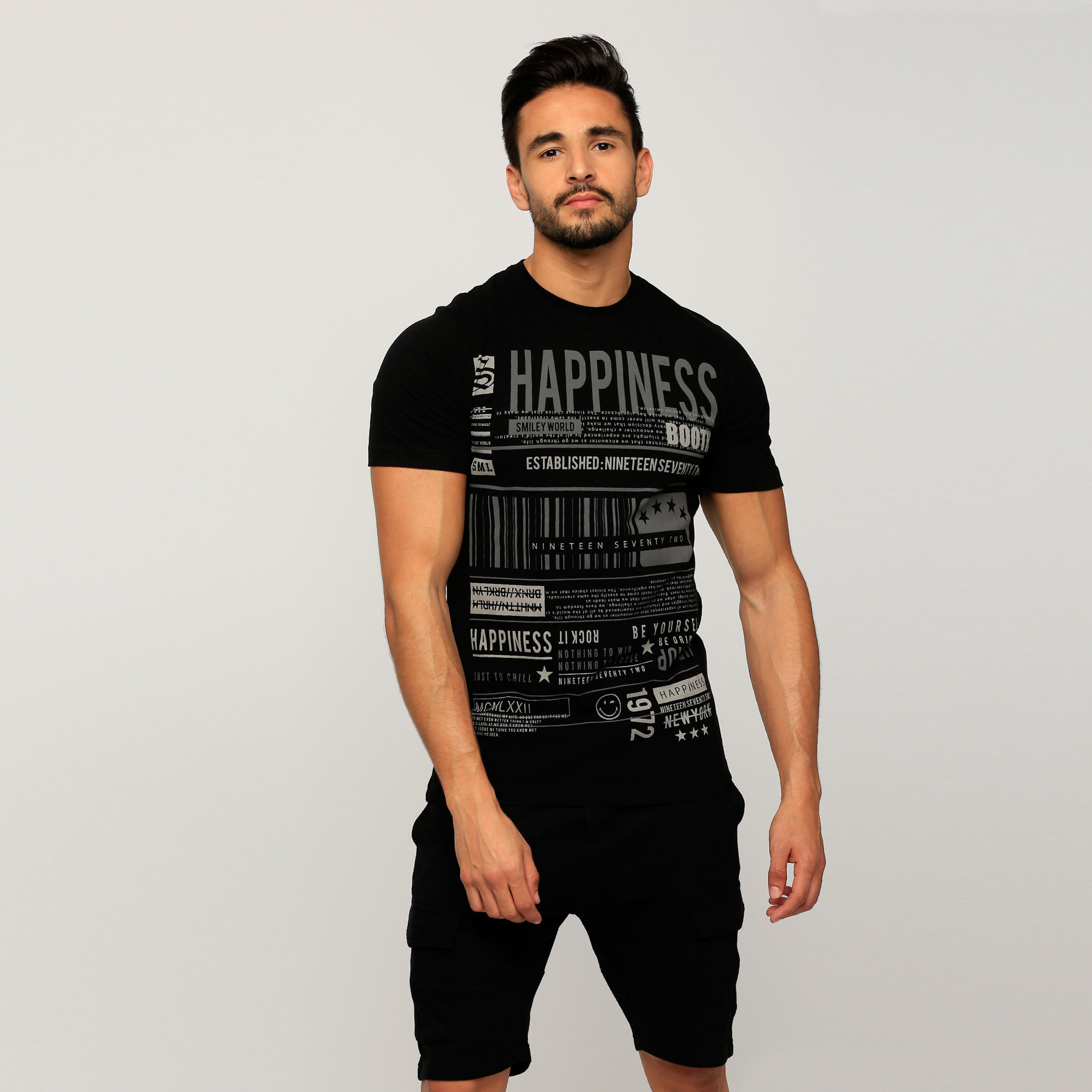 تيشيرت بياقة ضيّقة وأكمام قصيرة وطبعات سمايلي وورلد-men-clothing-tshirtsandpolos-tshirts-image-1