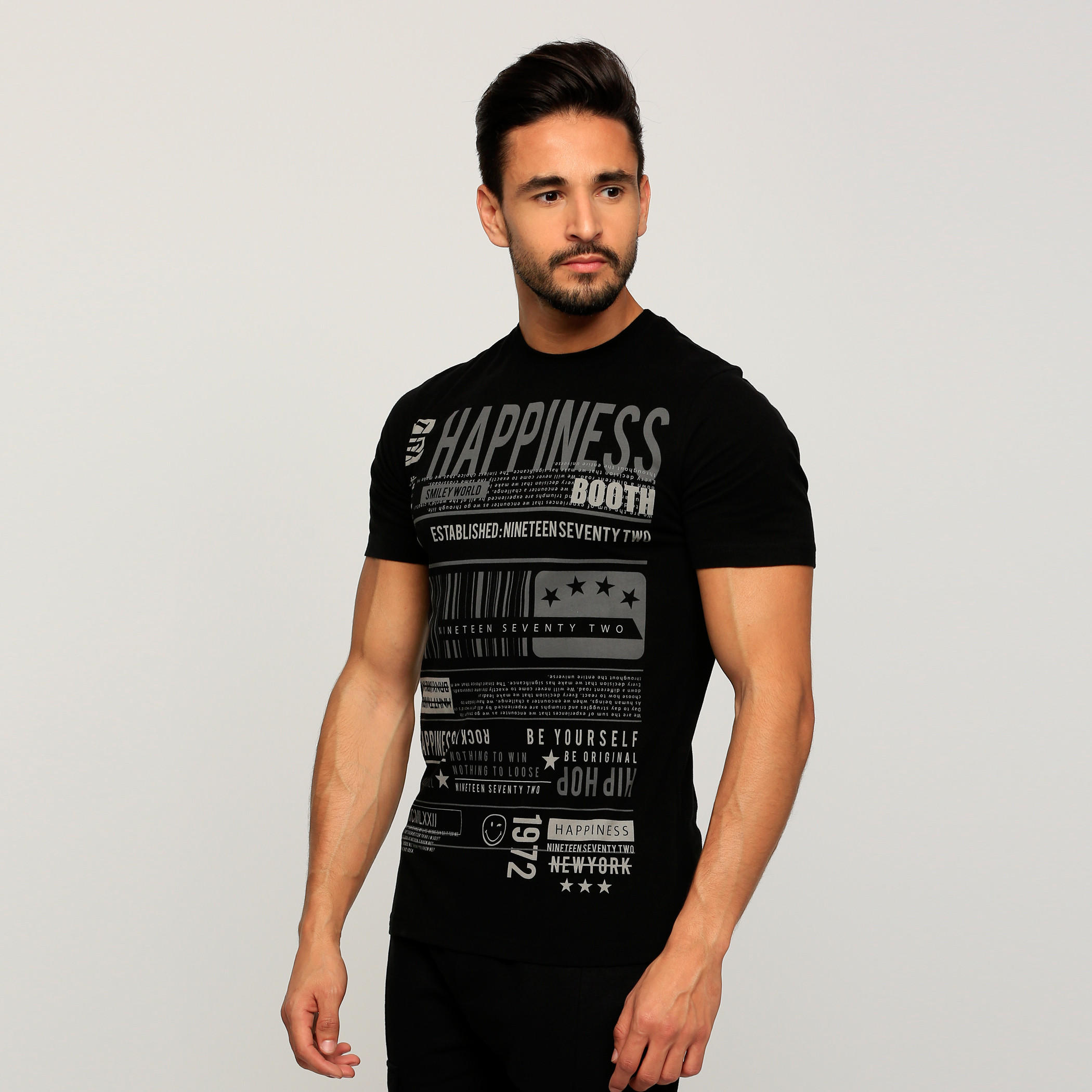 تيشيرت بياقة ضيّقة وأكمام قصيرة وطبعات سمايلي وورلد-men-clothing-tshirtsandpolos-tshirts-image-3
