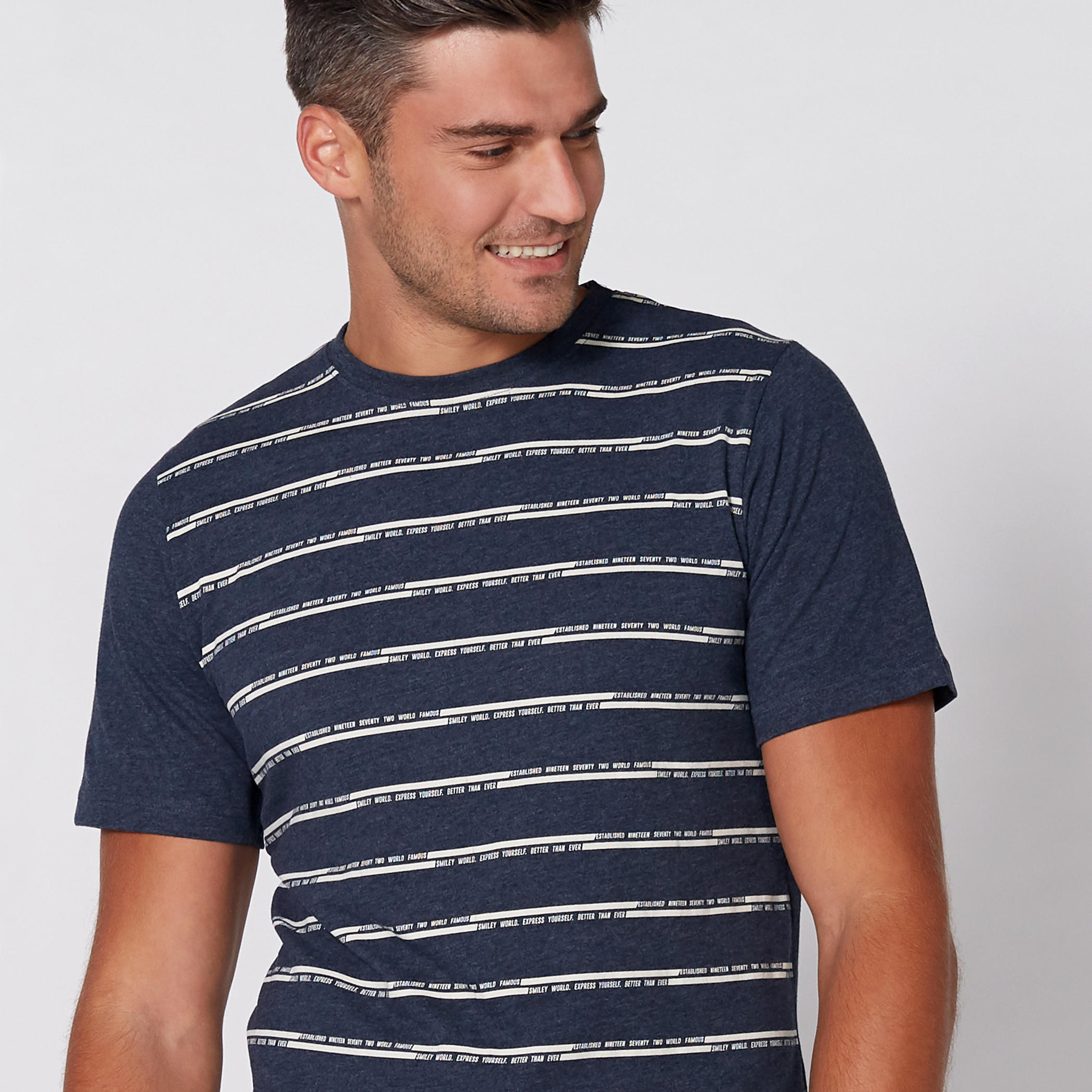تيشيرت بياقة مستديرة وأكمام قصيرة وطبعات سمايلي وورلد-men-clothing-tshirtsandpolos-tshirts-image-2