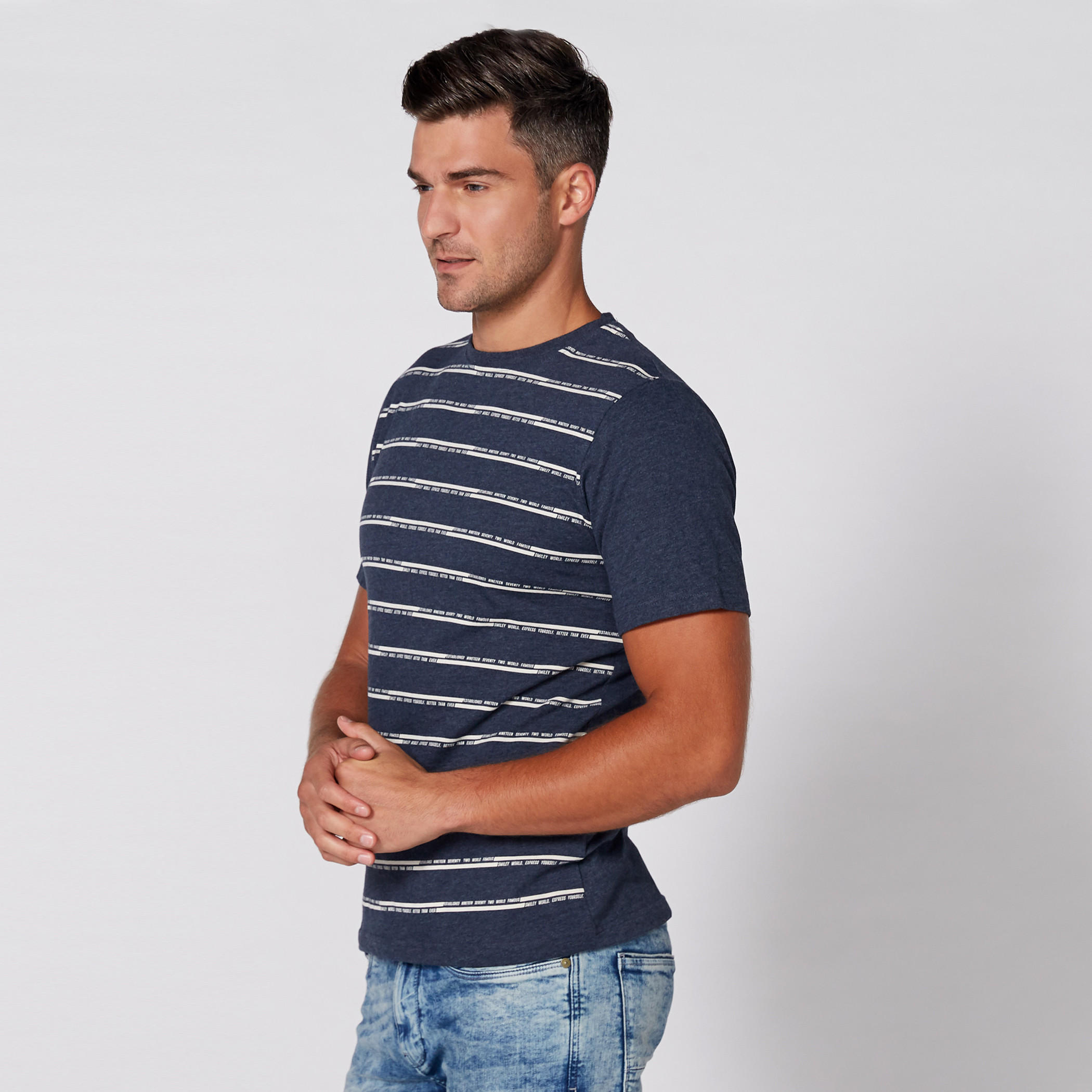 تيشيرت بياقة مستديرة وأكمام قصيرة وطبعات سمايلي وورلد-men-clothing-tshirtsandpolos-tshirts-image-3