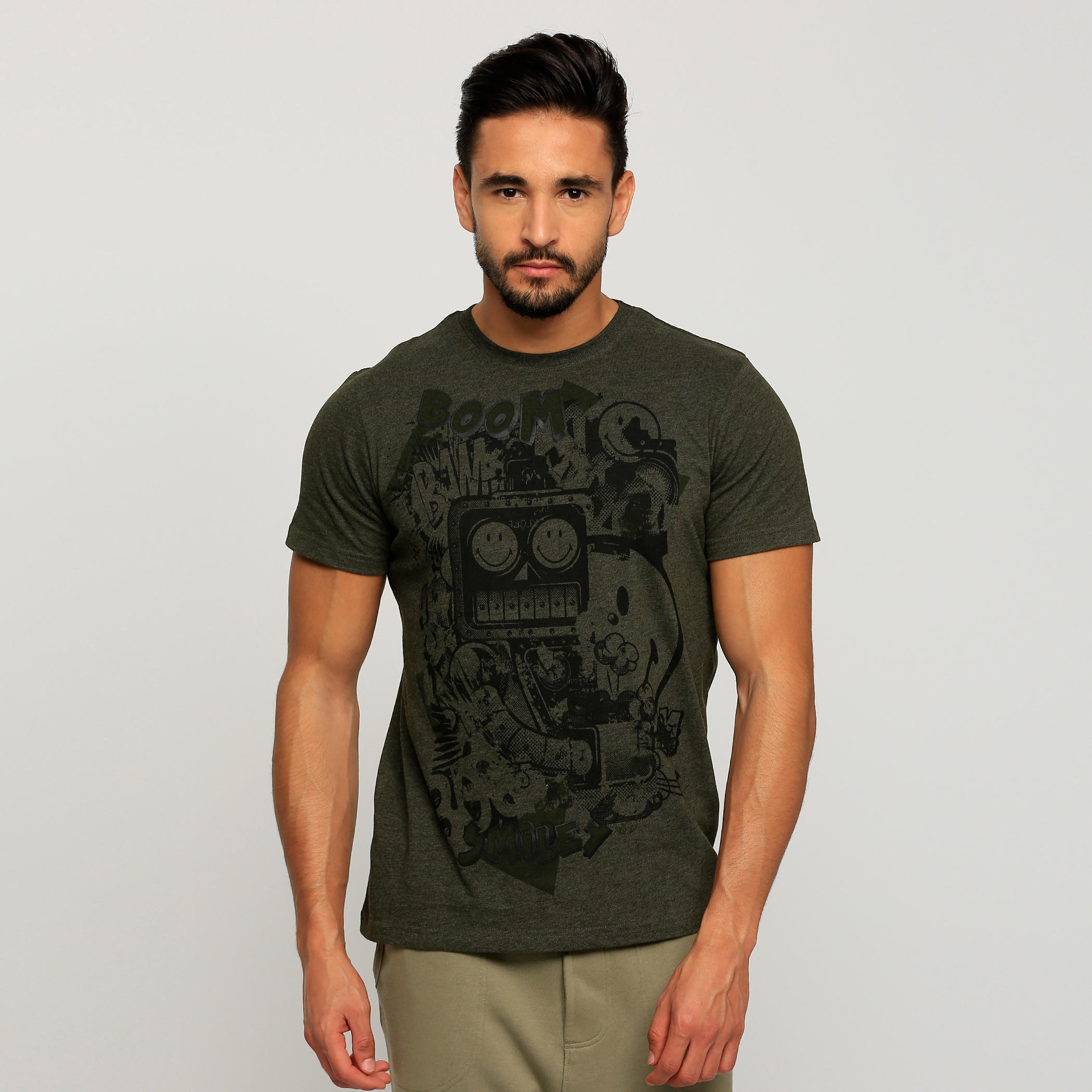 تيشيرت بياقة ضيّقة وأكمام قصيرة وطبعات سمايلي وورلد-men-clothing-tshirtsandpolos-tshirts-image-1