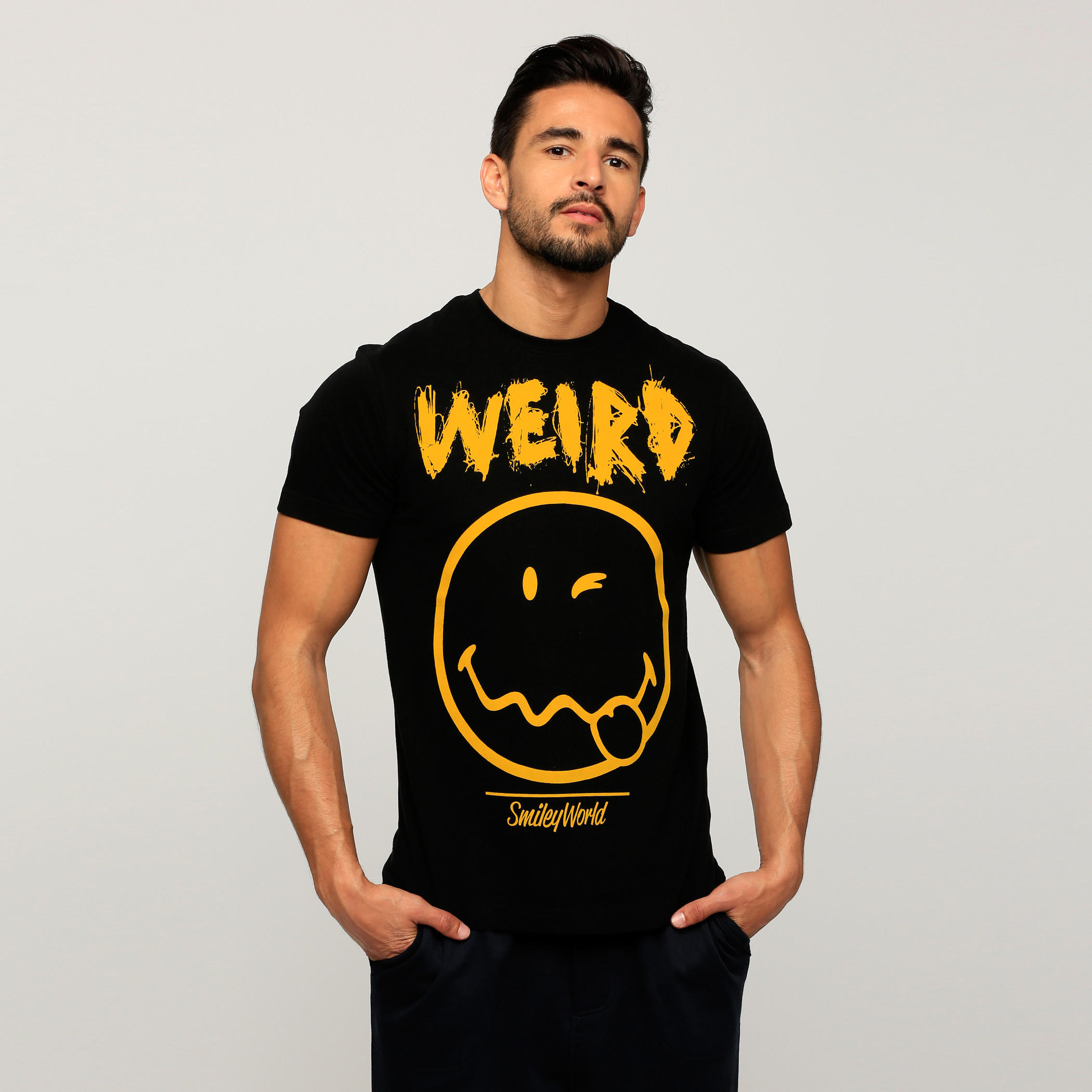 تيشيرت بياقة ضيّقة وأكمام قصيرة وطبعات سمايلي وورلد-men-clothing-tshirtsandpolos-tshirts-image-1