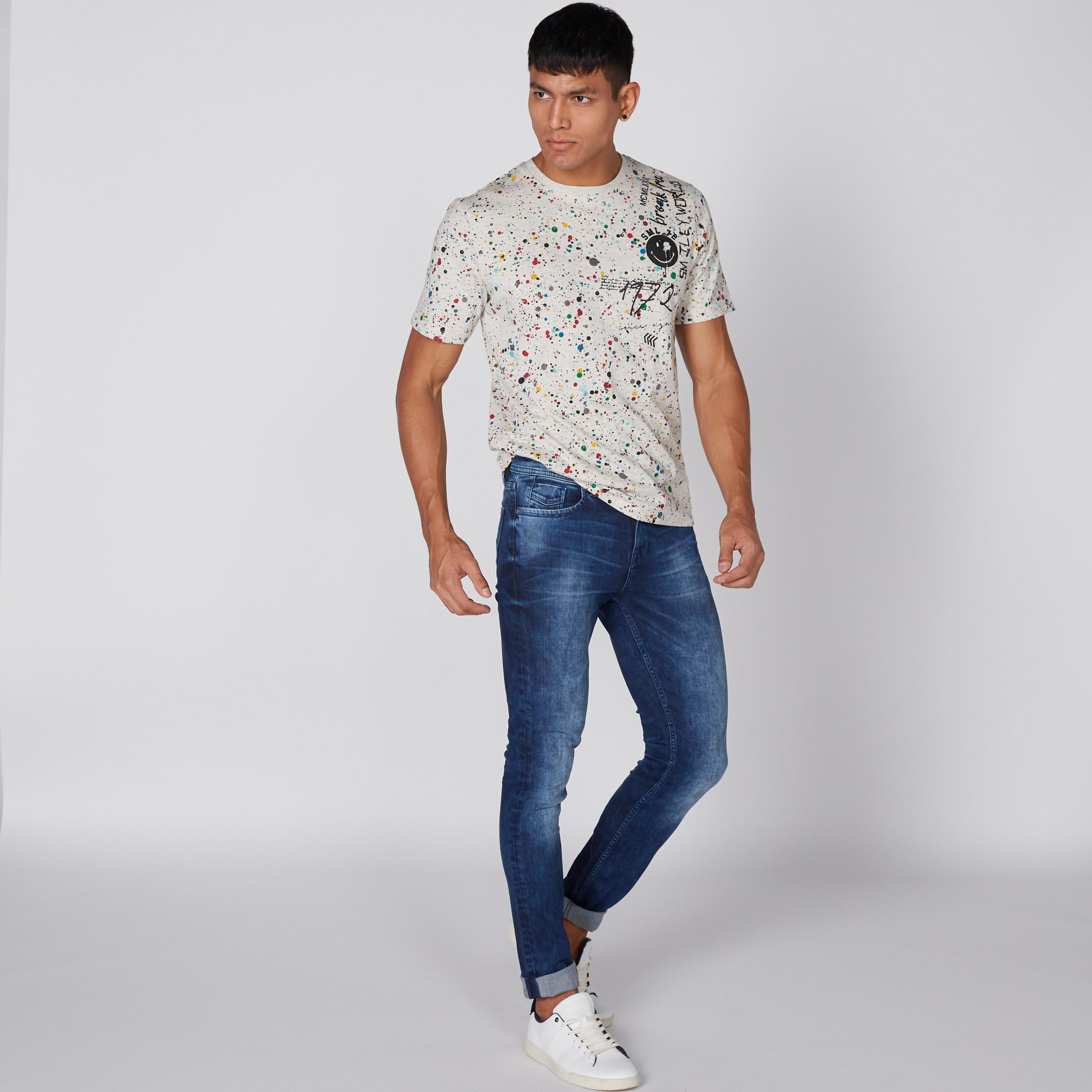 تيشيرت بأكمام قصيرة وطبعات سمايلي وورلد-men-clothing-tshirtsandpolos-tshirts-image-4