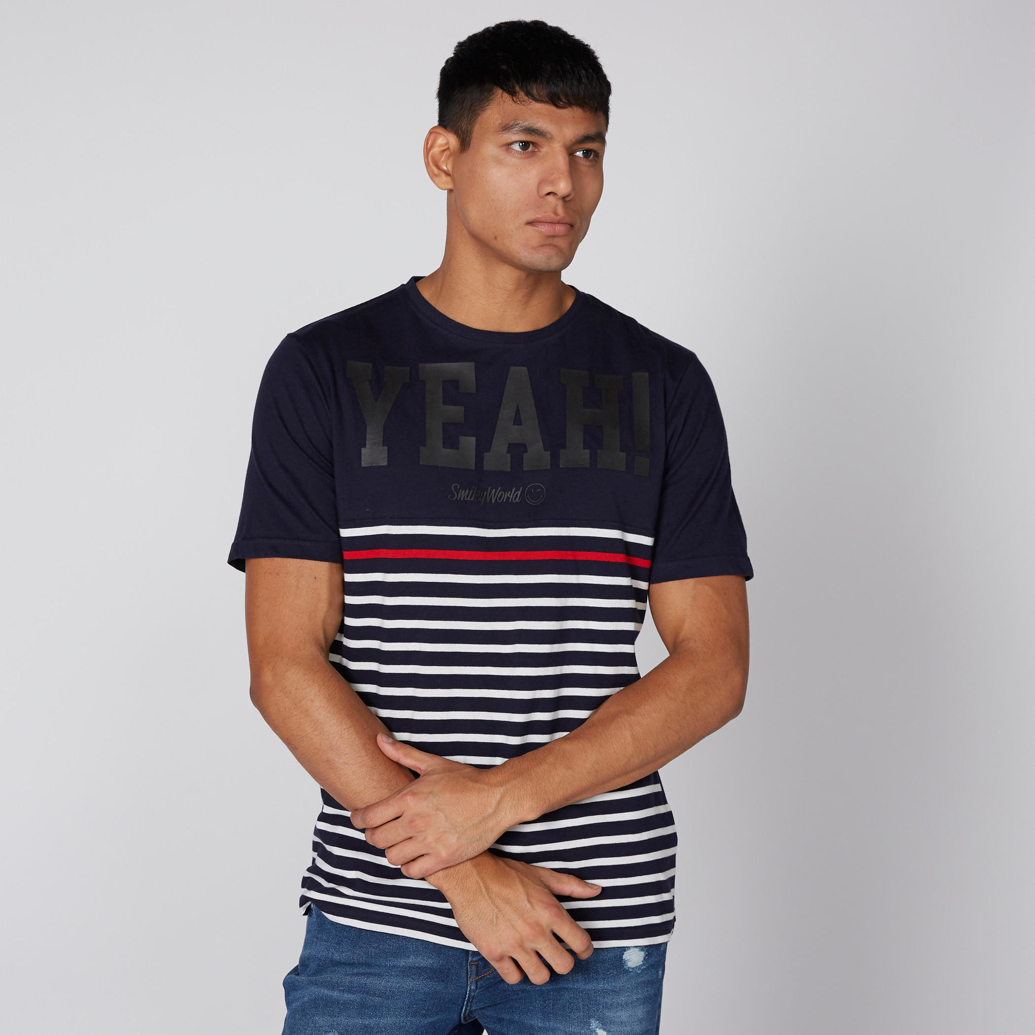 تيشيرت مقلّم بياقة مستديرة وأكمام قصيرة من سمايلي وورلد-men-clothing-tshirtsandpolos-tshirts-image-1