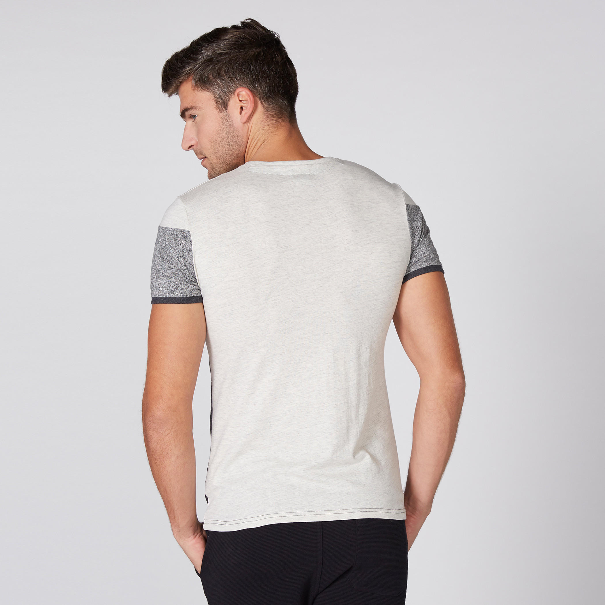 تيشيرت بأكمام قصيرة وياقة مستديرة وطبعات سمايلي وورلد-men-clothing-tshirtsandpolos-tshirts-image-4