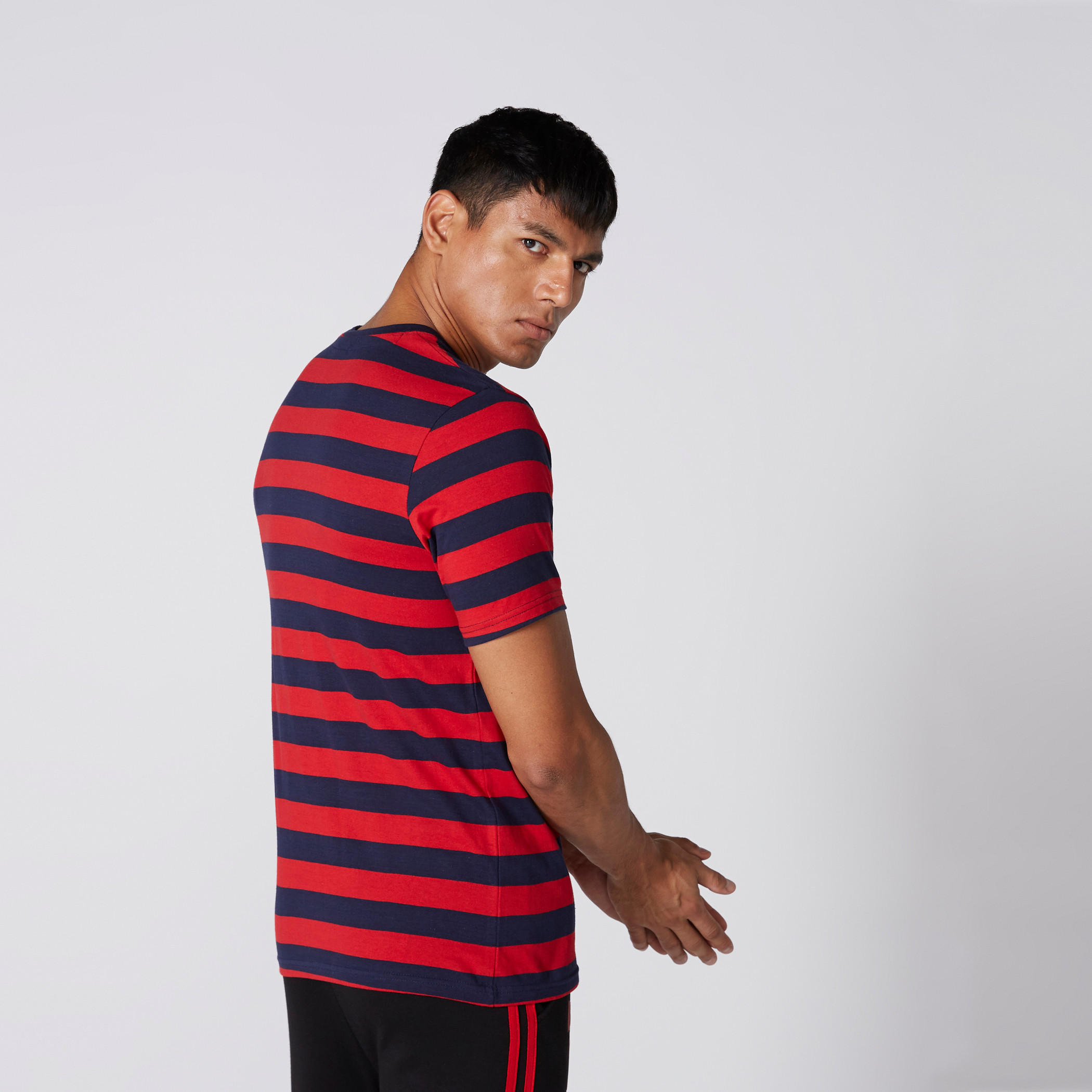 تيشيرت بأكمام قصيرة وتقليمات سمايلي وورلد-men-clothing-tshirtsandpolos-tshirts-image-3