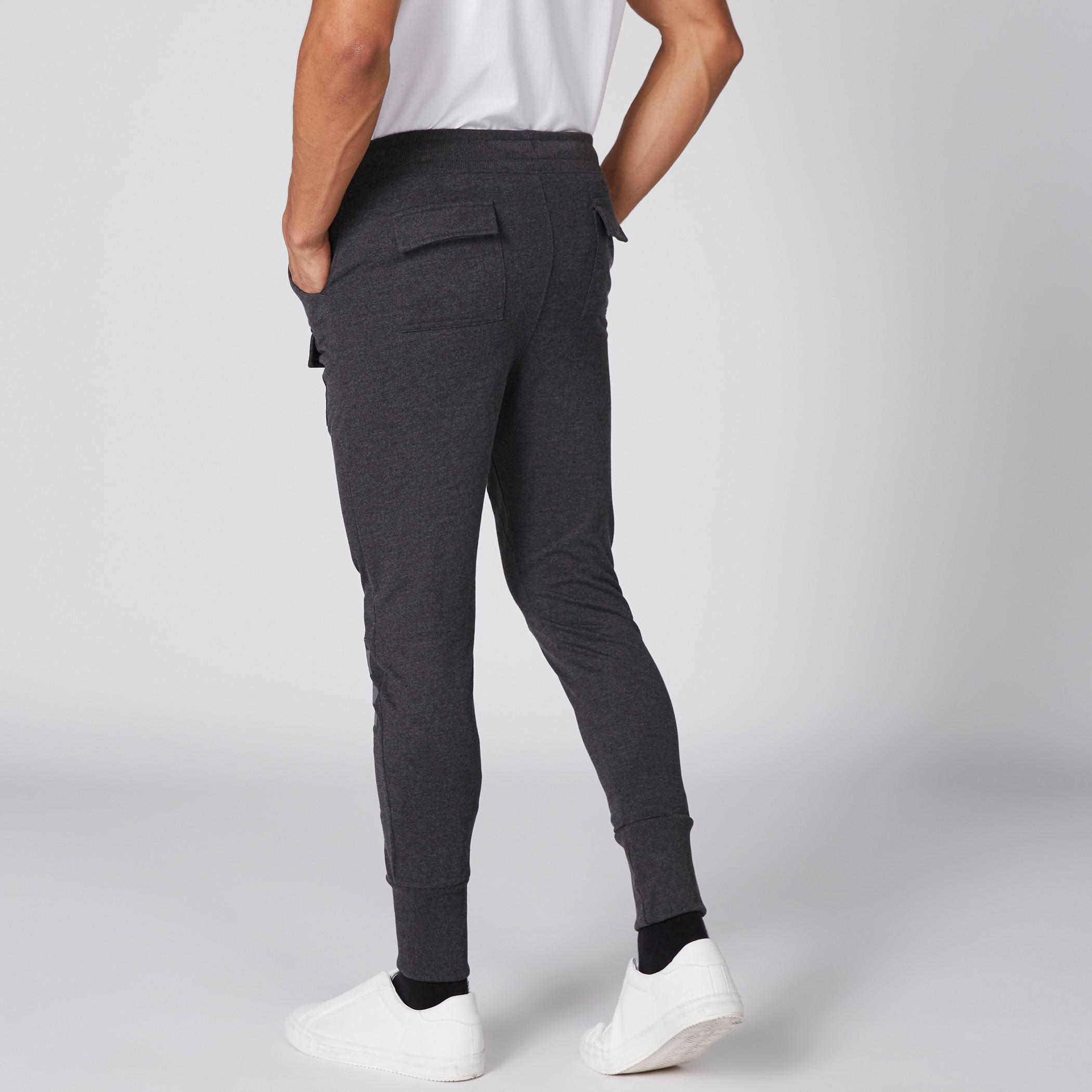 بنطال رياضي بخصر مطّاطي وطبعات سمايلي وورلد-men-clothing-bottoms-joggers-image-5