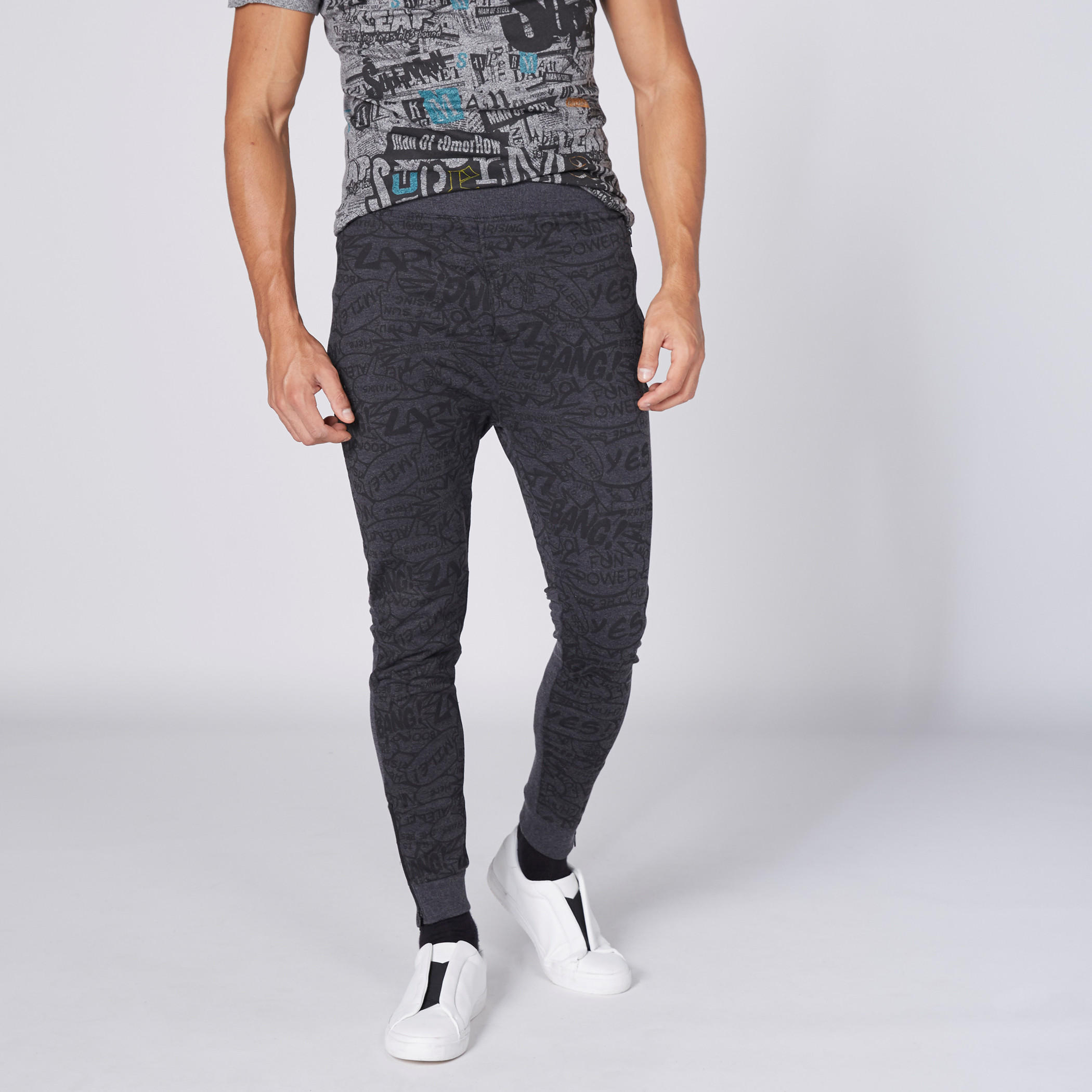 بنطال رياضي طويل بخصر مطاطي مزيّن بطبعات سمايلي وورلد-men-clothing-bottoms-joggers-image-1