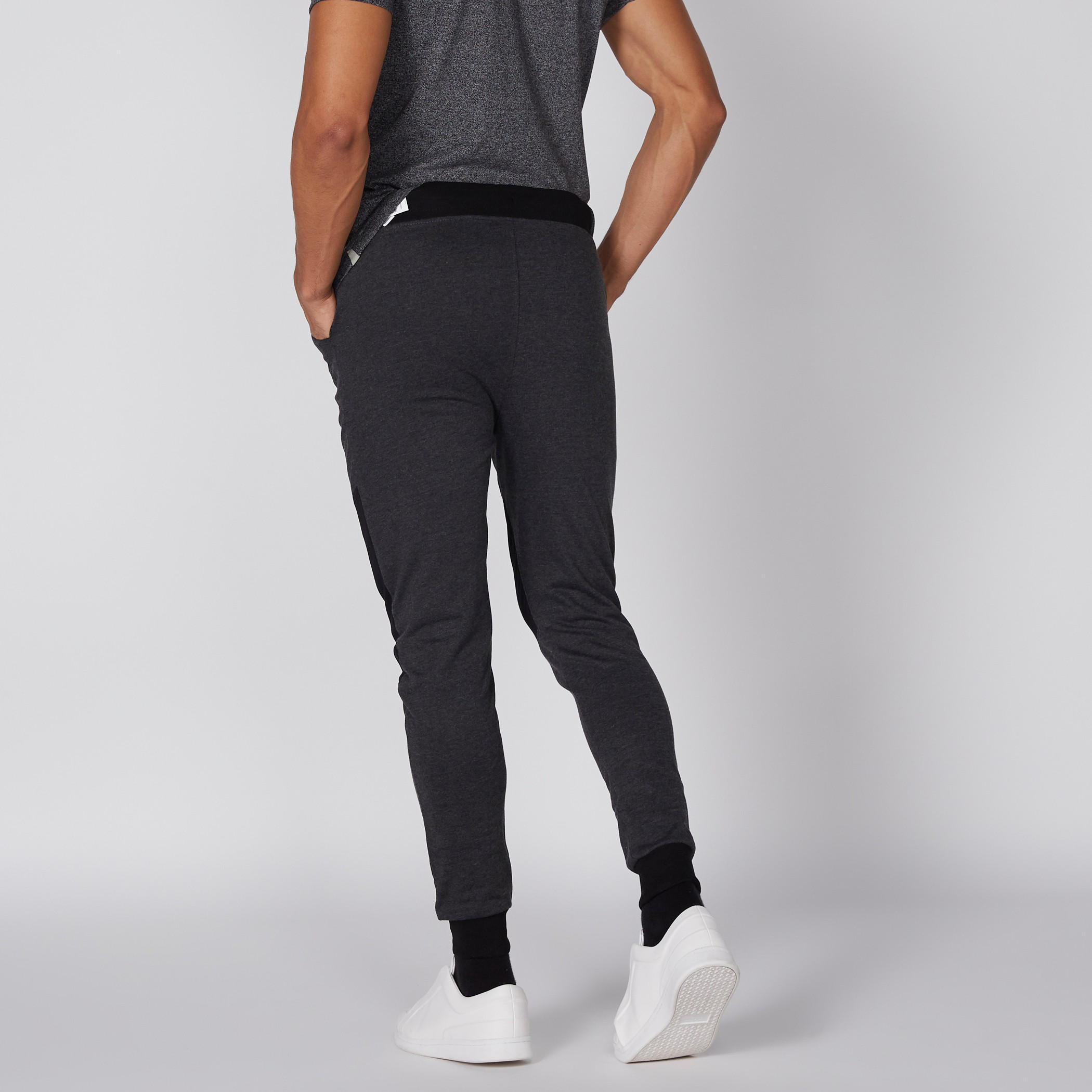 بنطال رياضي طويل بخصر مطاطّي من سمايلي وورلد-men-clothing-bottoms-joggers-image-5