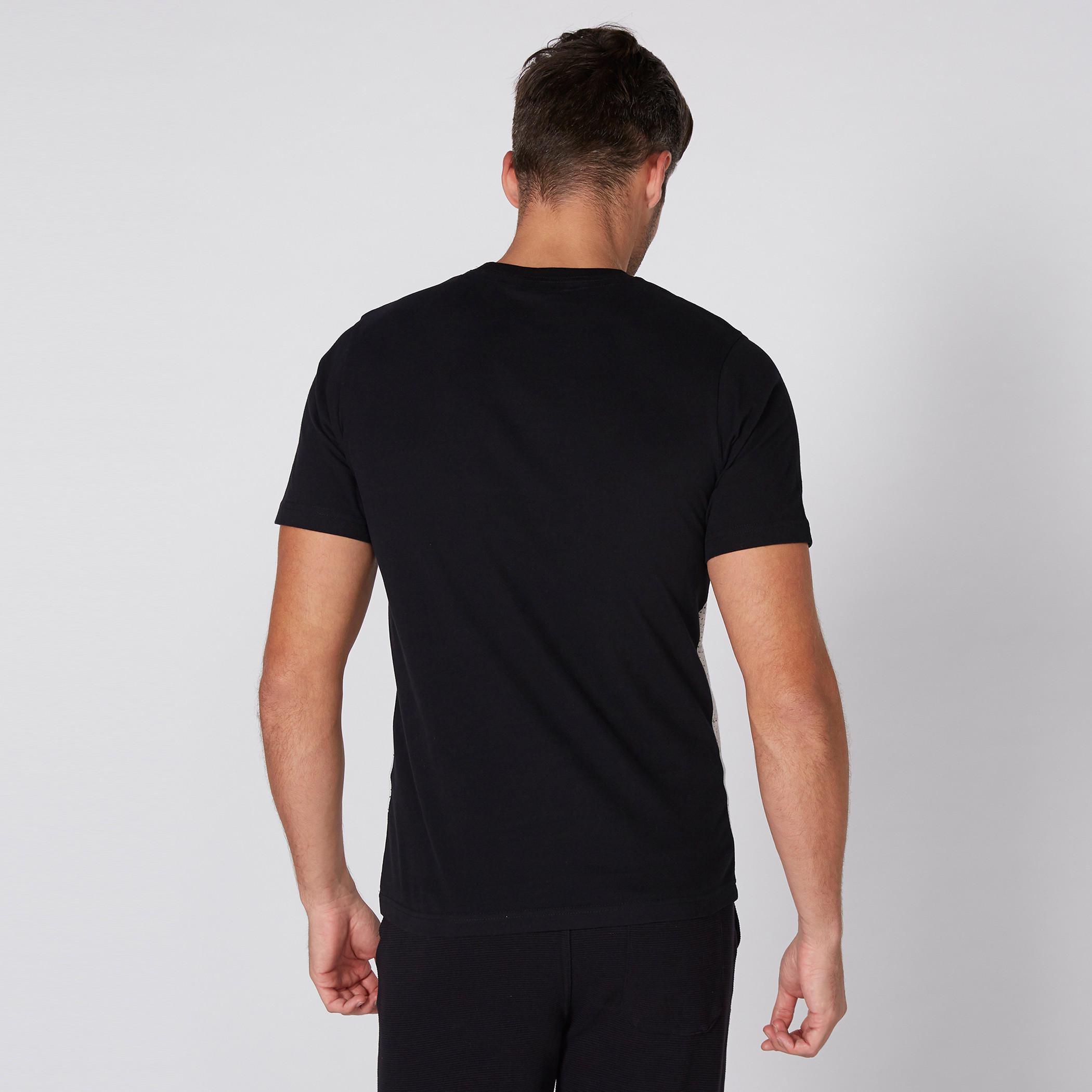 تيشيرت بأكمام قصيرة وياقة مستديرة وطبعات سمايلي وورلد-men-clothing-tshirtsandpolos-tshirts-image-3