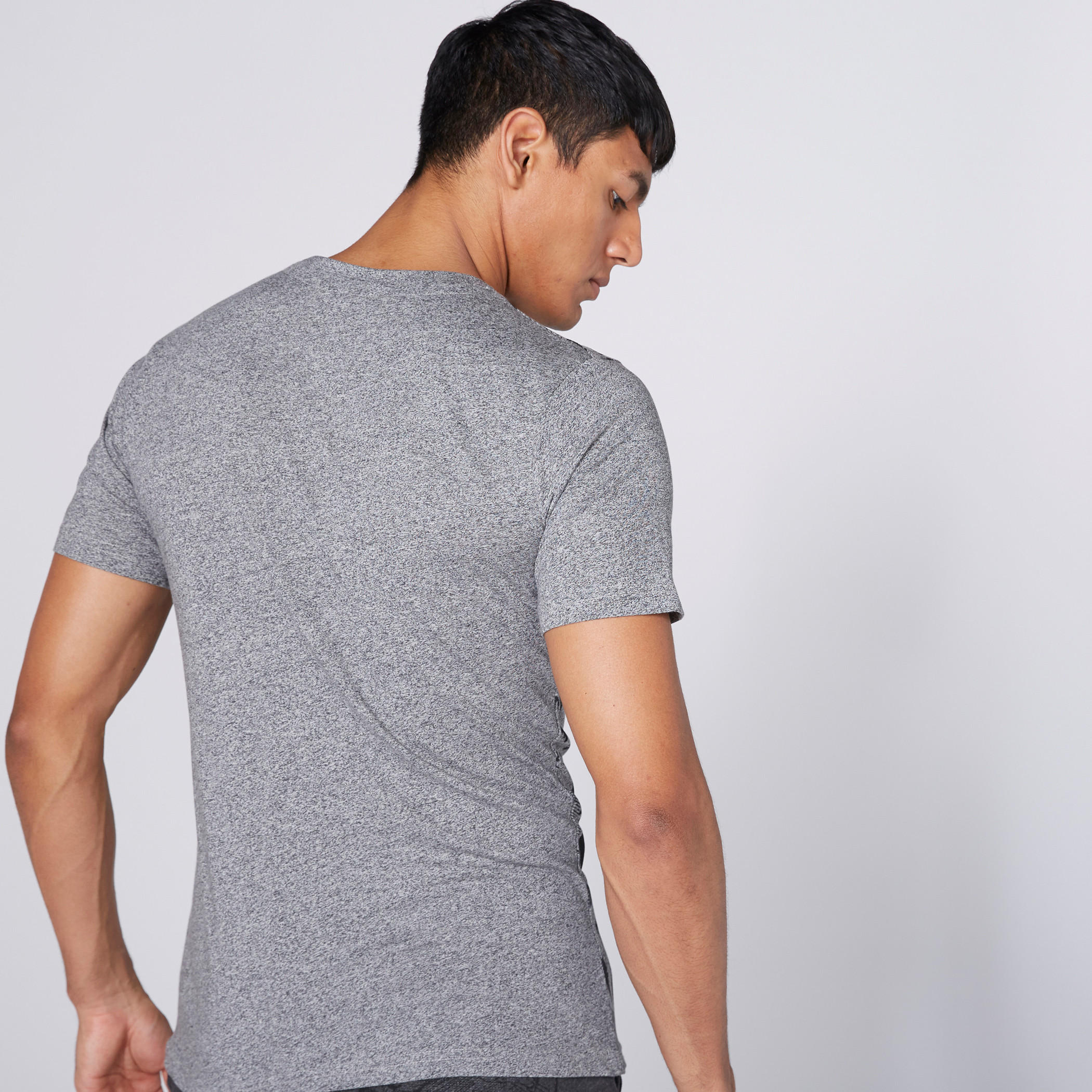 تيشيرت بأكمام قصيرة وياقة مستديرة وطبعات باتمان-men-clothing-tshirtsandpolos-tshirts-image-3
