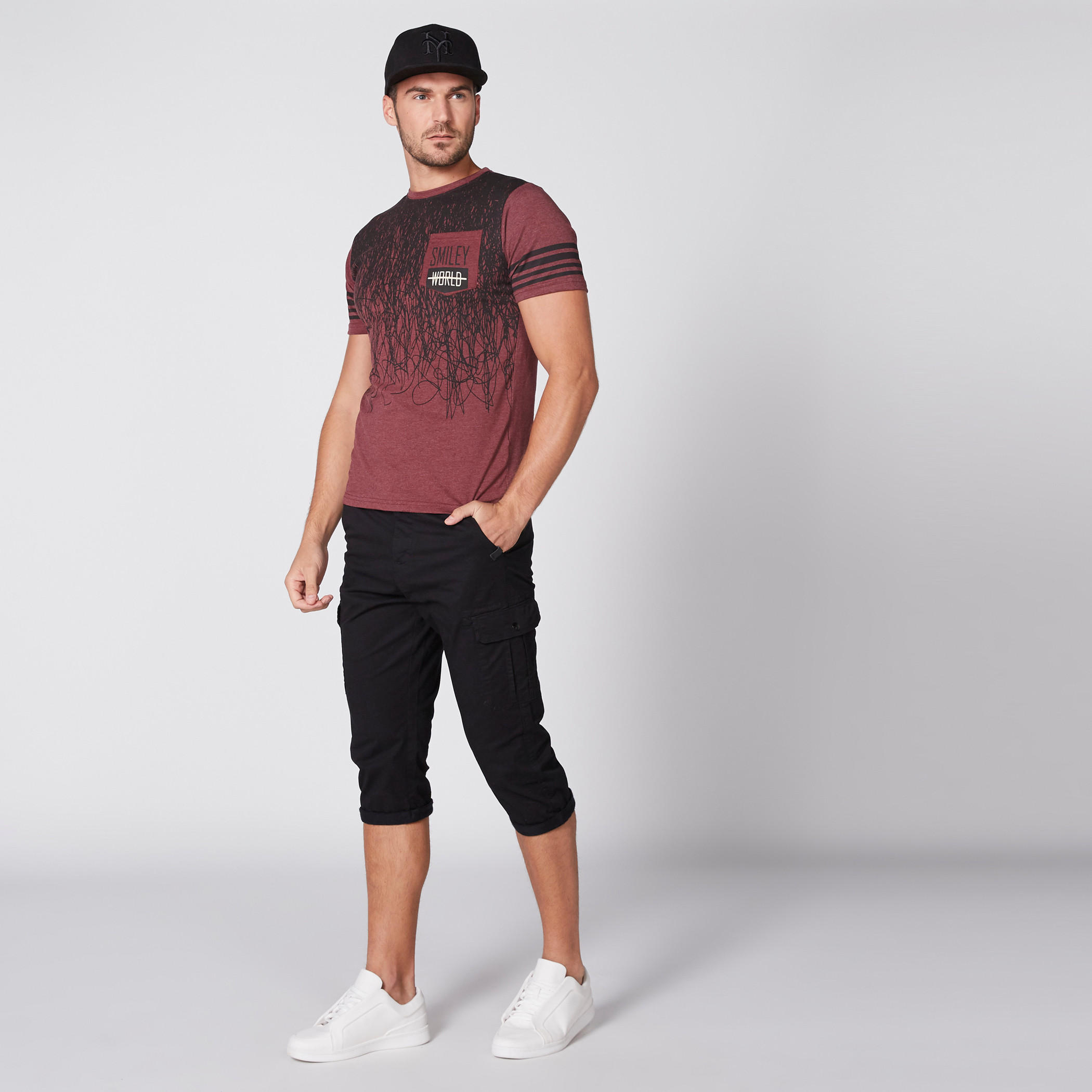 تيشيرت بياقة مستديرة وأكمام قصيرة وطبعات سمايلي وورلد-men-clothing-tshirtsandpolos-tshirts-image-1