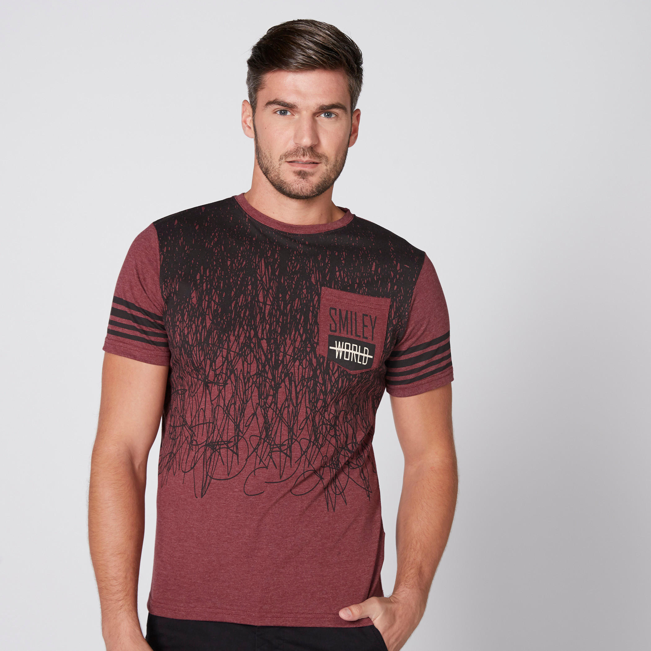 تيشيرت بياقة مستديرة وأكمام قصيرة وطبعات سمايلي وورلد-men-clothing-tshirtsandpolos-tshirts-image-2