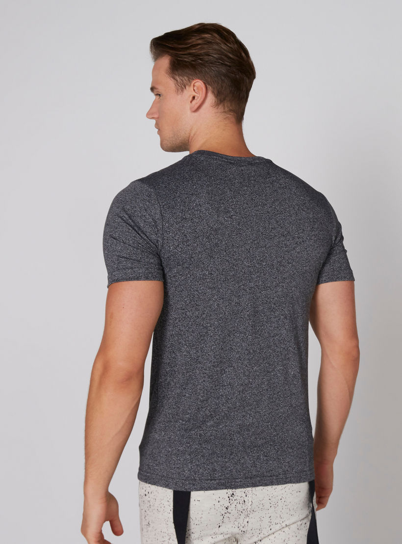 تيشيرت بأكمام قصيرة وياقة مستديرة وطبعات سمايلي وورلد-men-clothing-tshirtsandpolos-tshirts-image-2