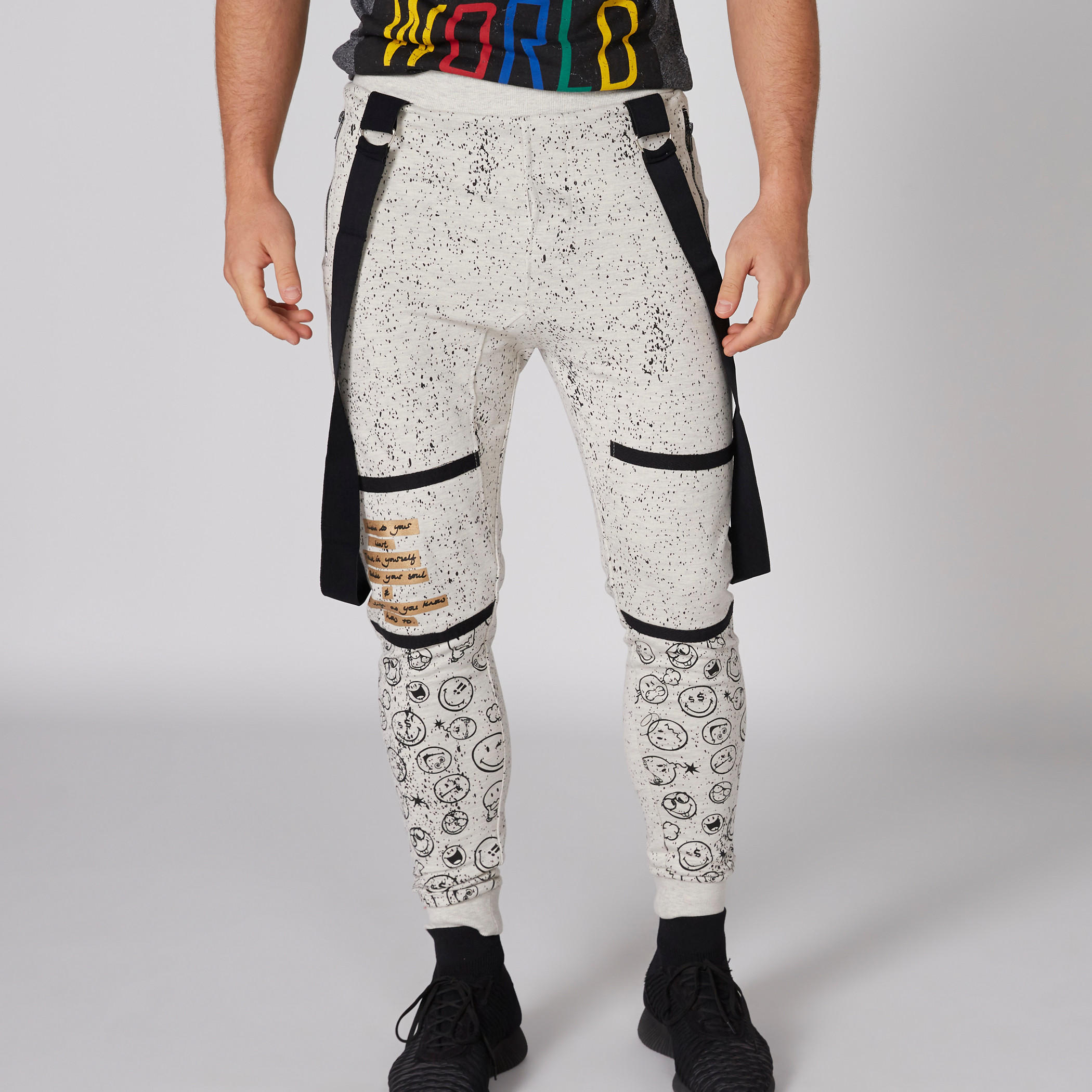 بنطال رياضي طويل بخصر مطاطي مزيّن بطبعات سمايلي وورلد-men-clothing-bottoms-joggers-image-1