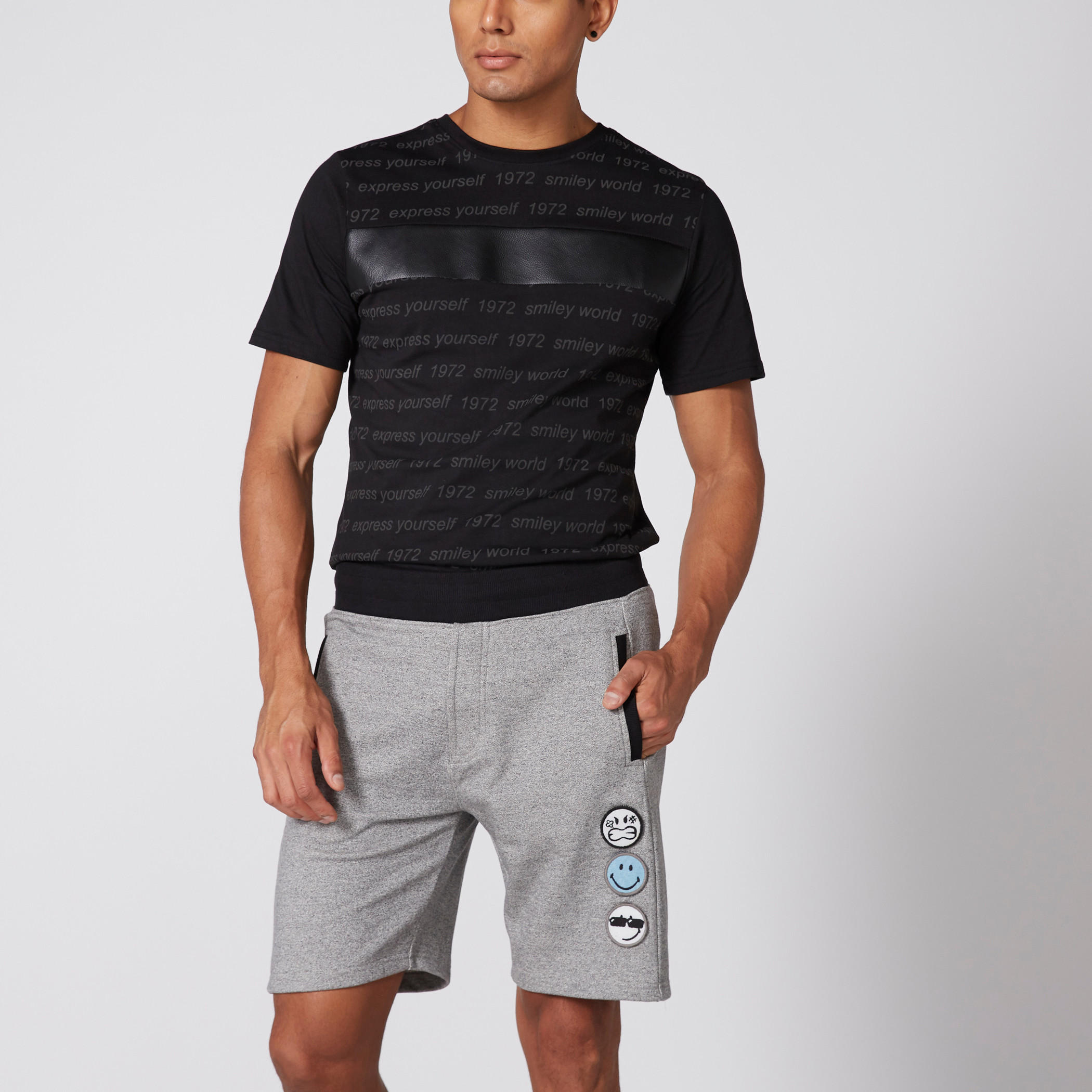 بنطال بجيوب وطبعات من سمايلي وورلد-men-clothing-bottoms-shorts-image-3