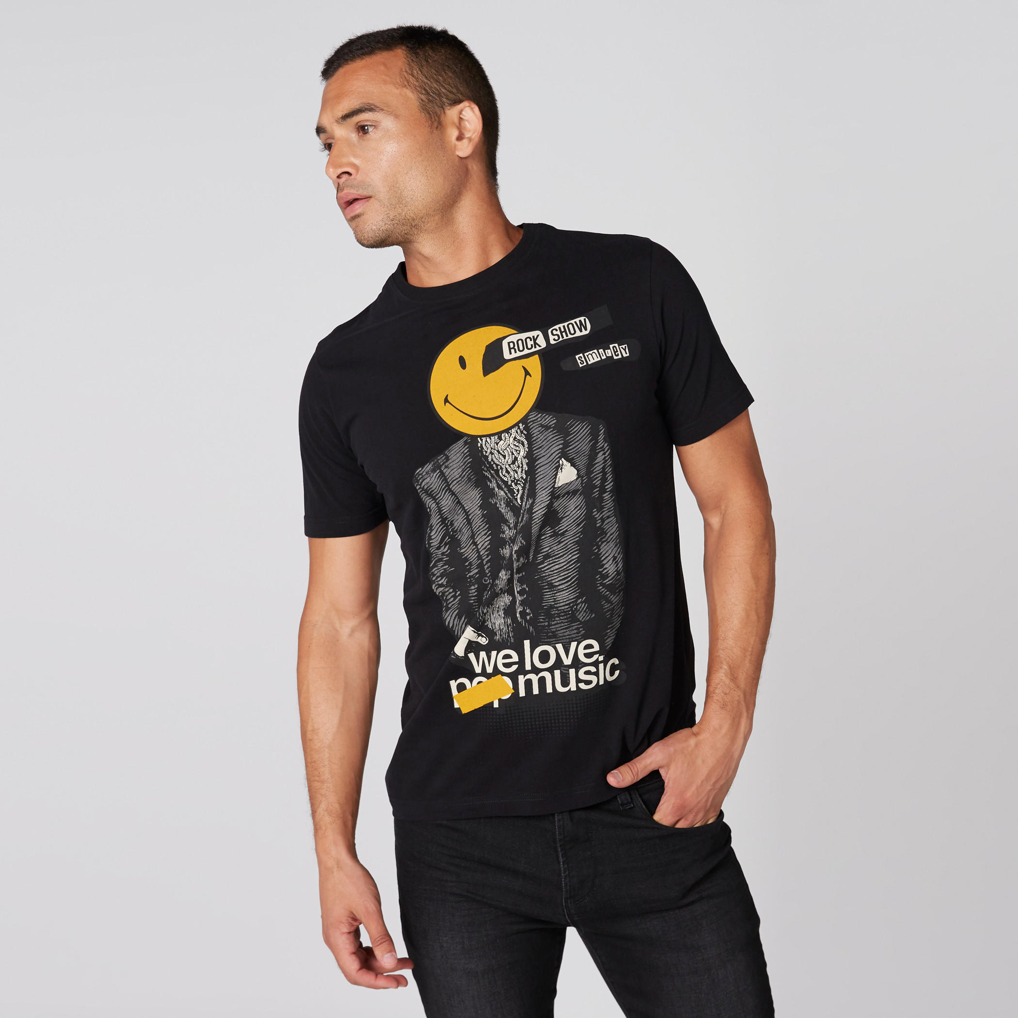 تيشيرت بياقة ضيّقة وأكمام قصيرة وطبعات سمايلي وورلد-men-clothing-tshirtsandpolos-tshirts-image-3