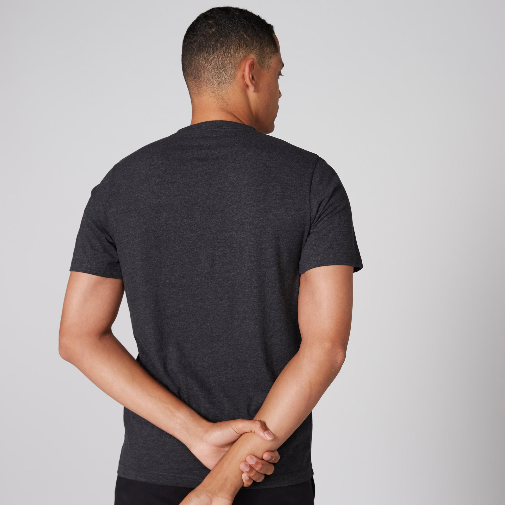 تيشيرت بياقة ضيّقة وطبعات سمايلي وورلد-men-clothing-tshirtsandpolos-tshirts-image-2