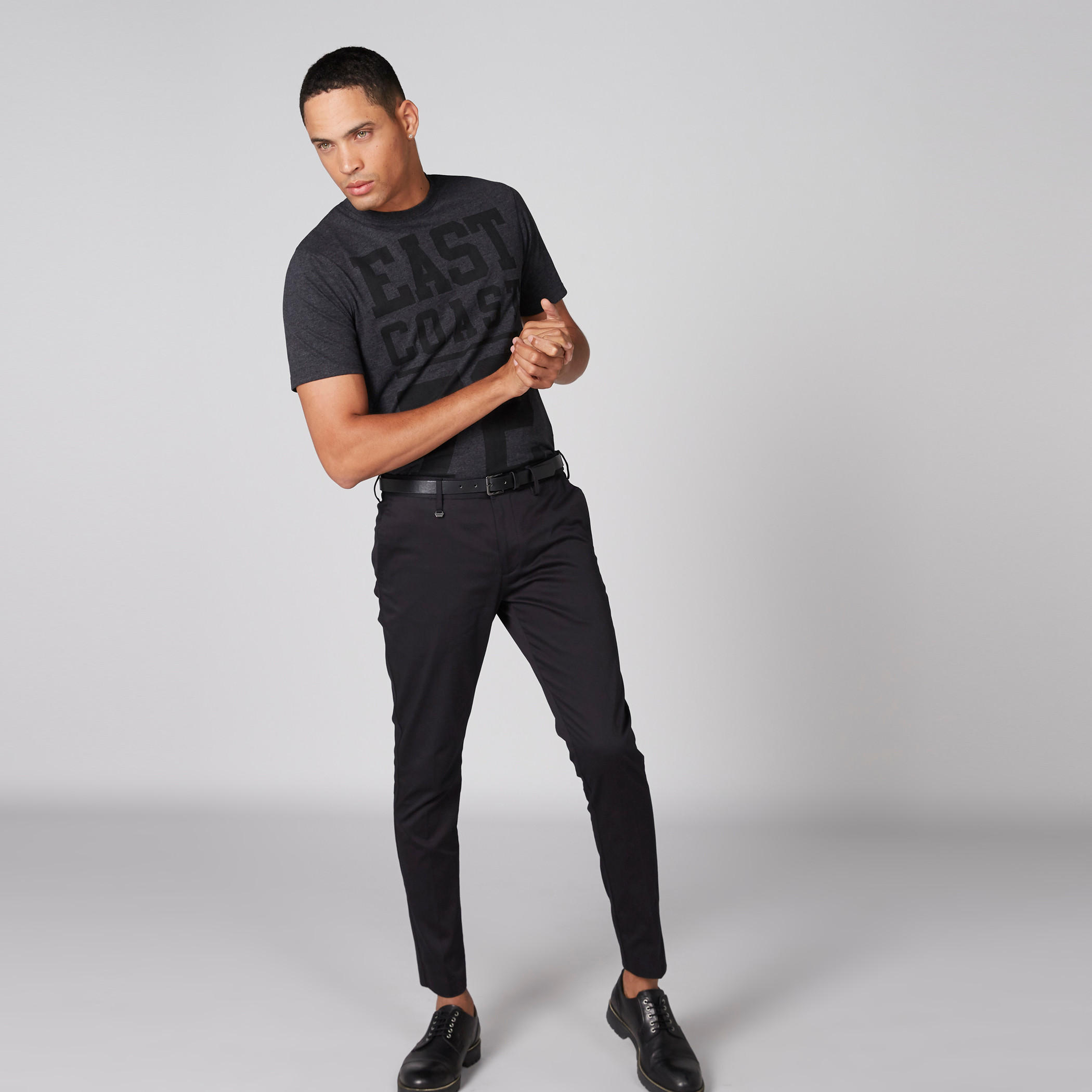 تيشيرت بياقة ضيّقة وطبعات سمايلي وورلد-men-clothing-tshirtsandpolos-tshirts-image-3