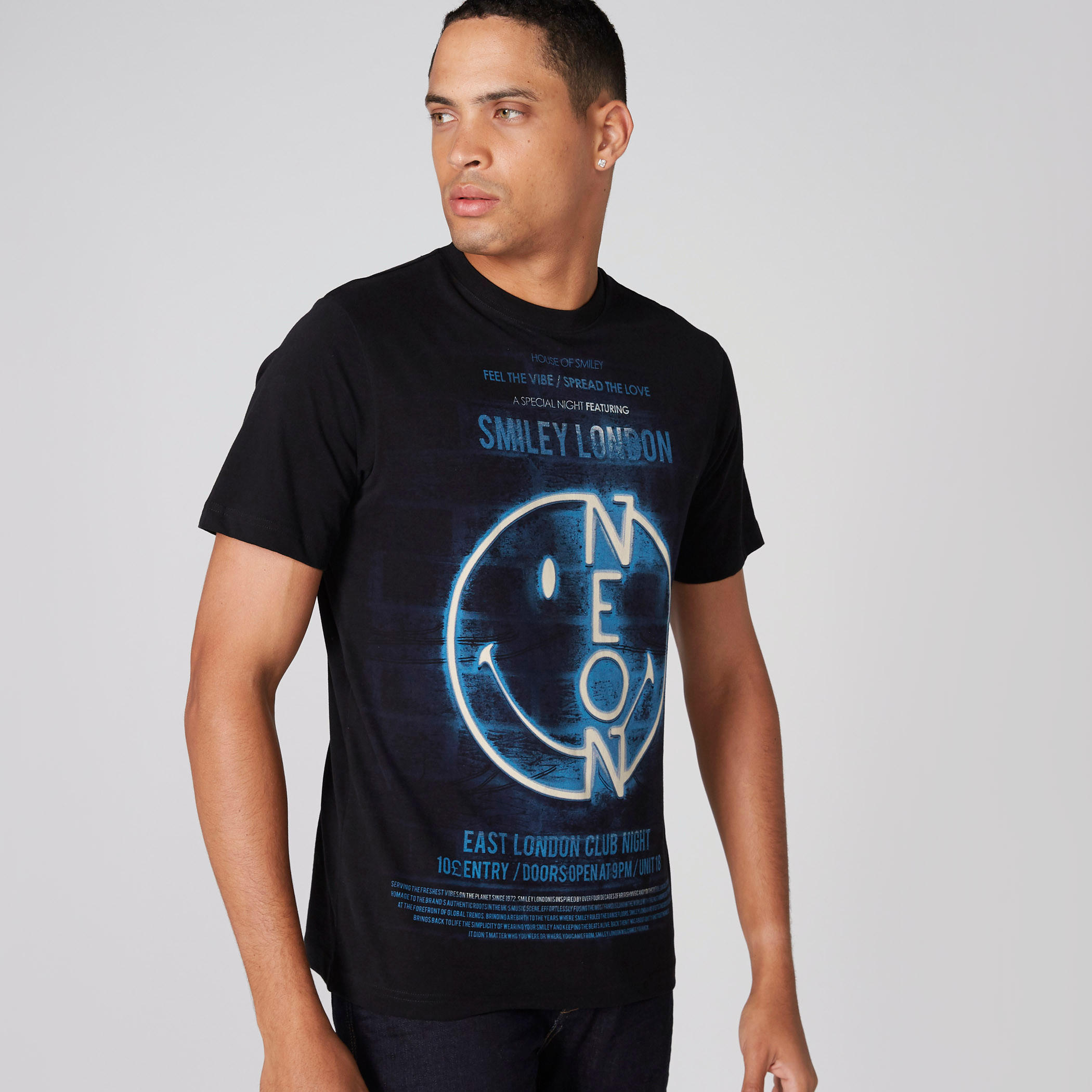 تيشيرت بياقة مستديرة وأكمام قصيرة وطبعات سمايلي وورلد-men-clothing-tshirtsandpolos-tshirts-image-1