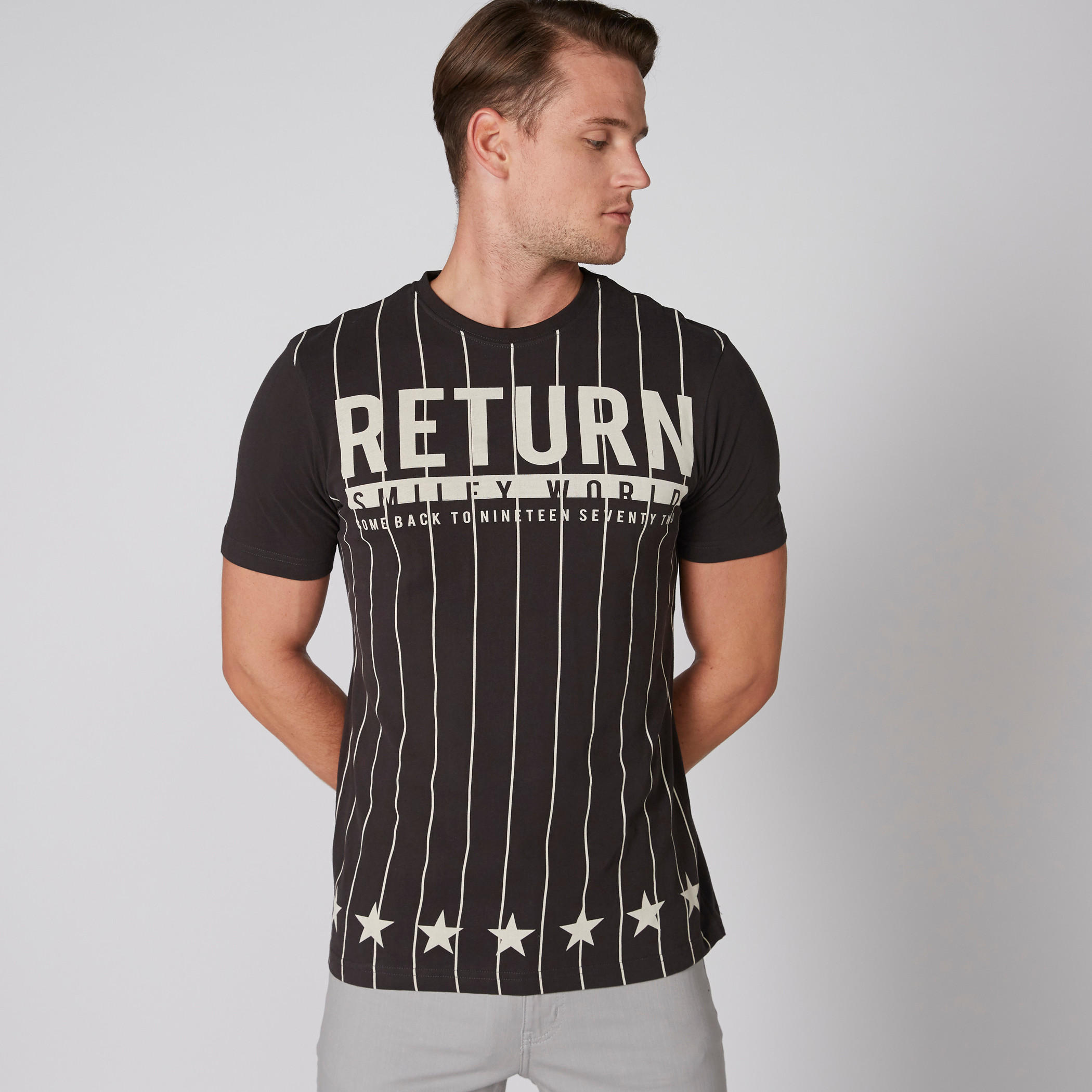 تيشيرت بأكمام قصيرة وياقة مستديرة وطبعات سمايلي وورلد-men-clothing-tshirtsandpolos-tshirts-image-3