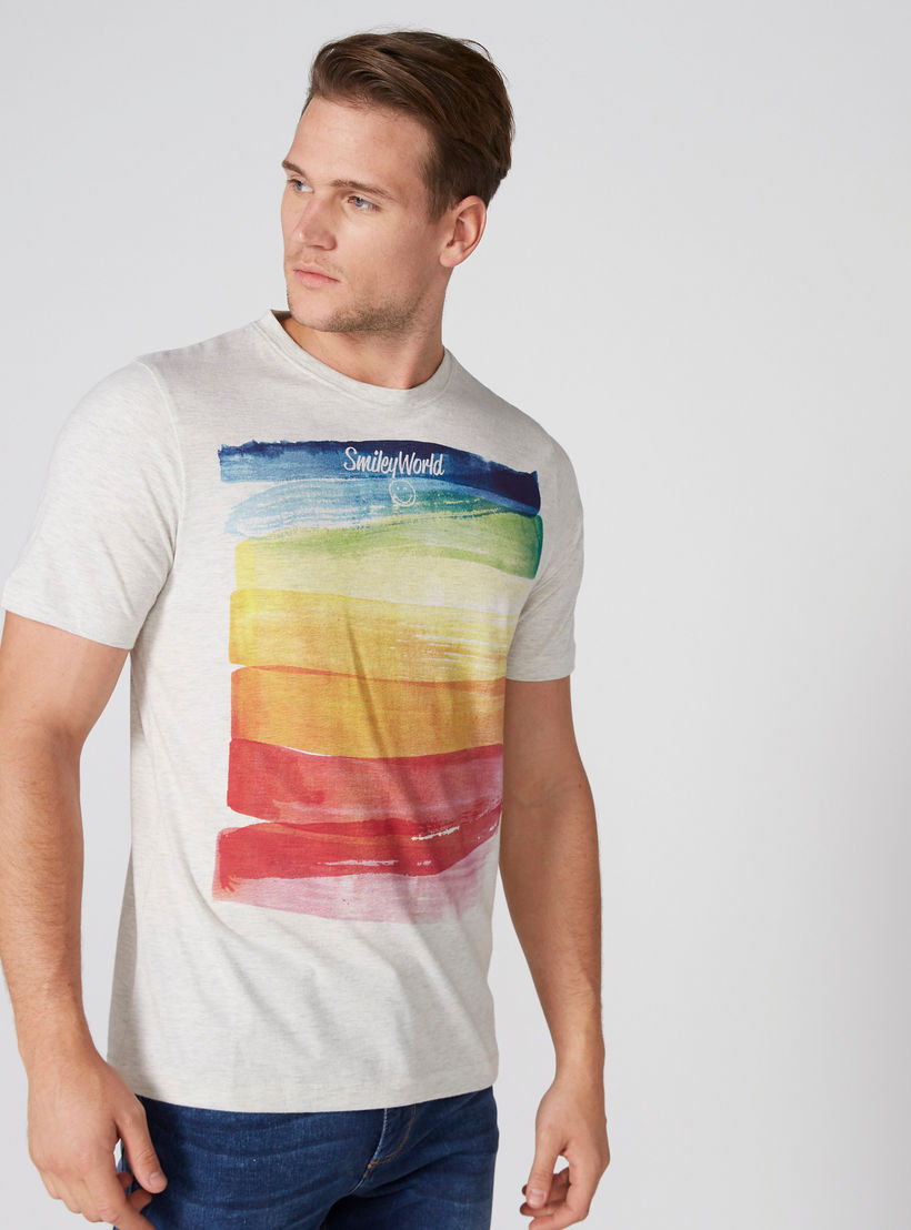 تيشيرت بأكمام قصيرة وياقة مستديرة وطبعات سمايلي وورلد-men-clothing-tshirtsandpolos-tshirts-image-1