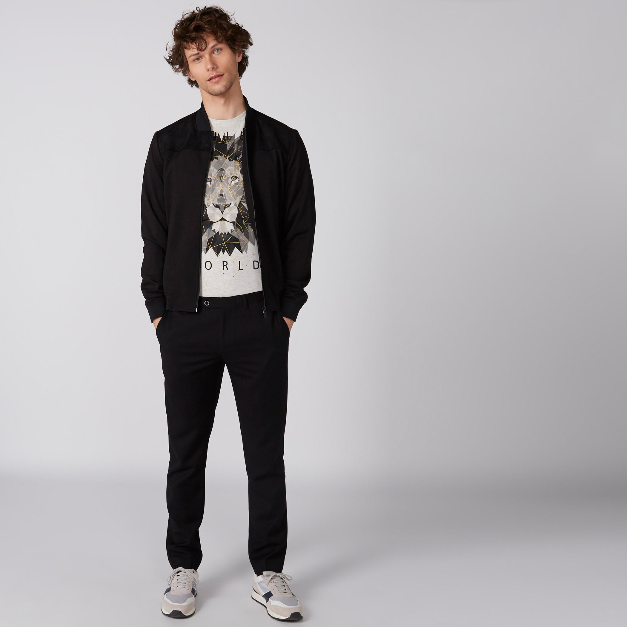 تيشيرت بطبعات سمايلي وورلد بأكمام قصيرة وياقة ضيقة-men-clothing-tshirtsandpolos-tshirts-image-4