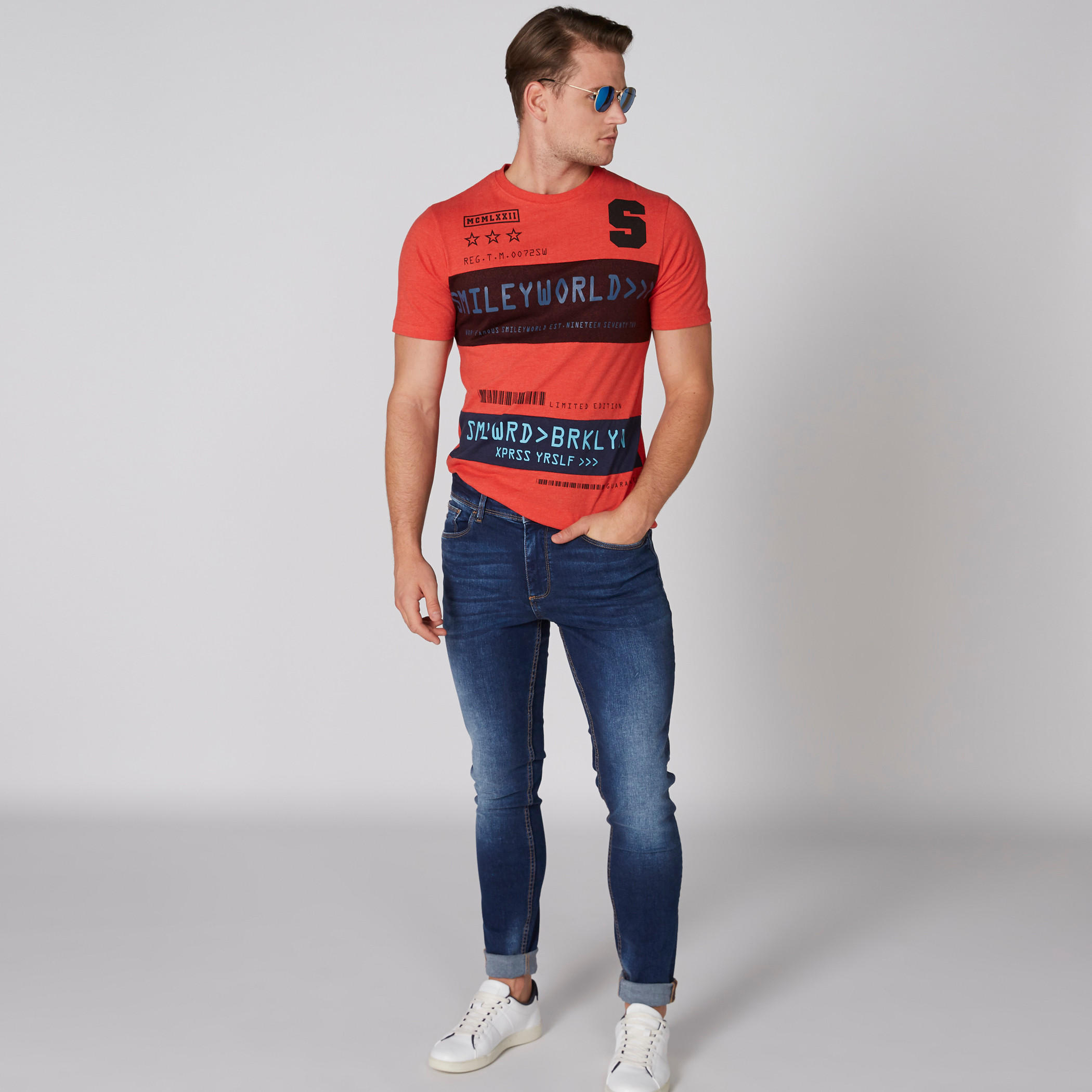 تيشيرت بياقة مستديرة وأكمام قصيرة وطبعات سمايلي وورلد-men-clothing-tshirtsandpolos-tshirts-image-3