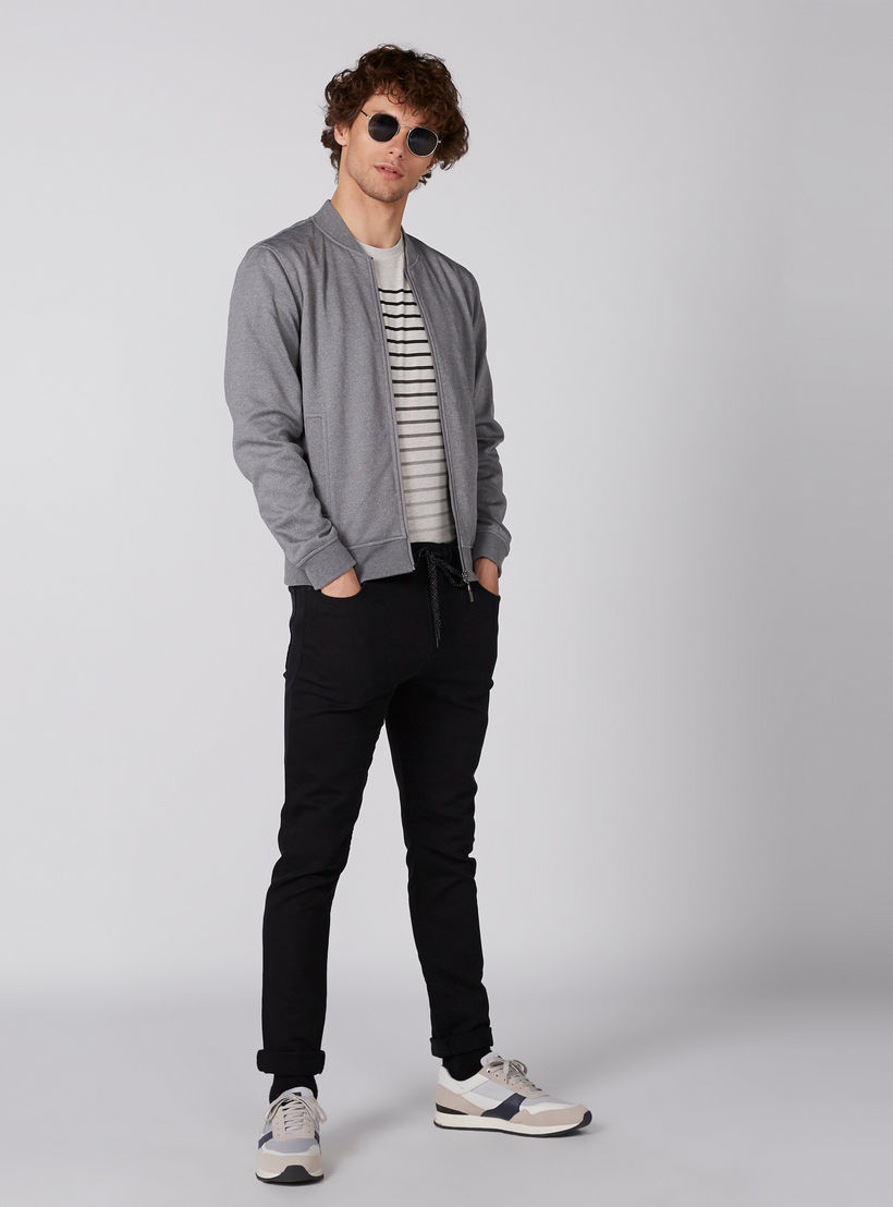 تيشيرت مقلم بياقة ضيقة وأكمام قصيرة من سمايلي وورلد-men-clothing-tshirtsandpolos-tshirts-image-2