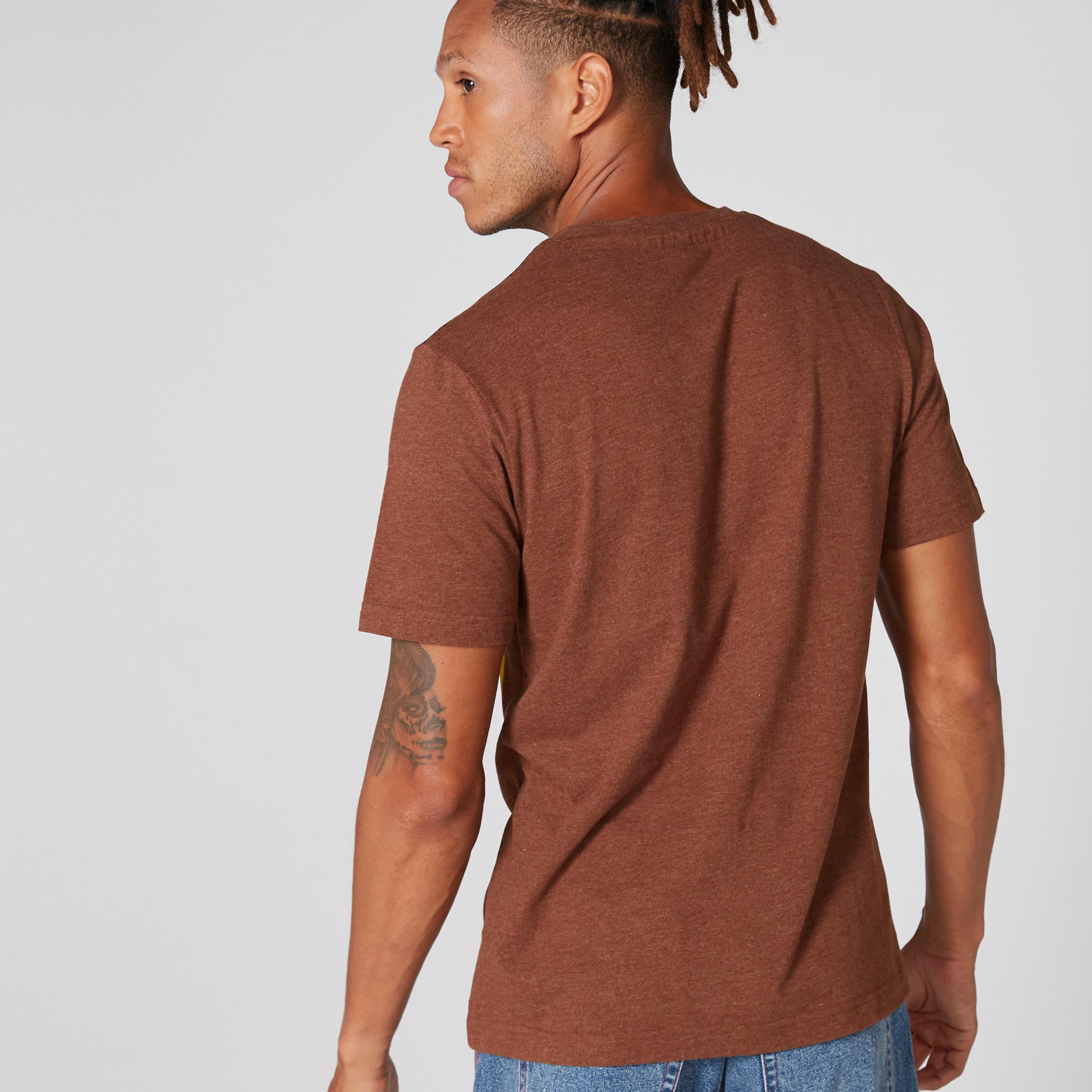 تيشيرت بياقة ضيّقة وأكمام قصيرة وطبعات سمايلي وورلد-men-clothing-tshirtsandpolos-tshirts-image-2