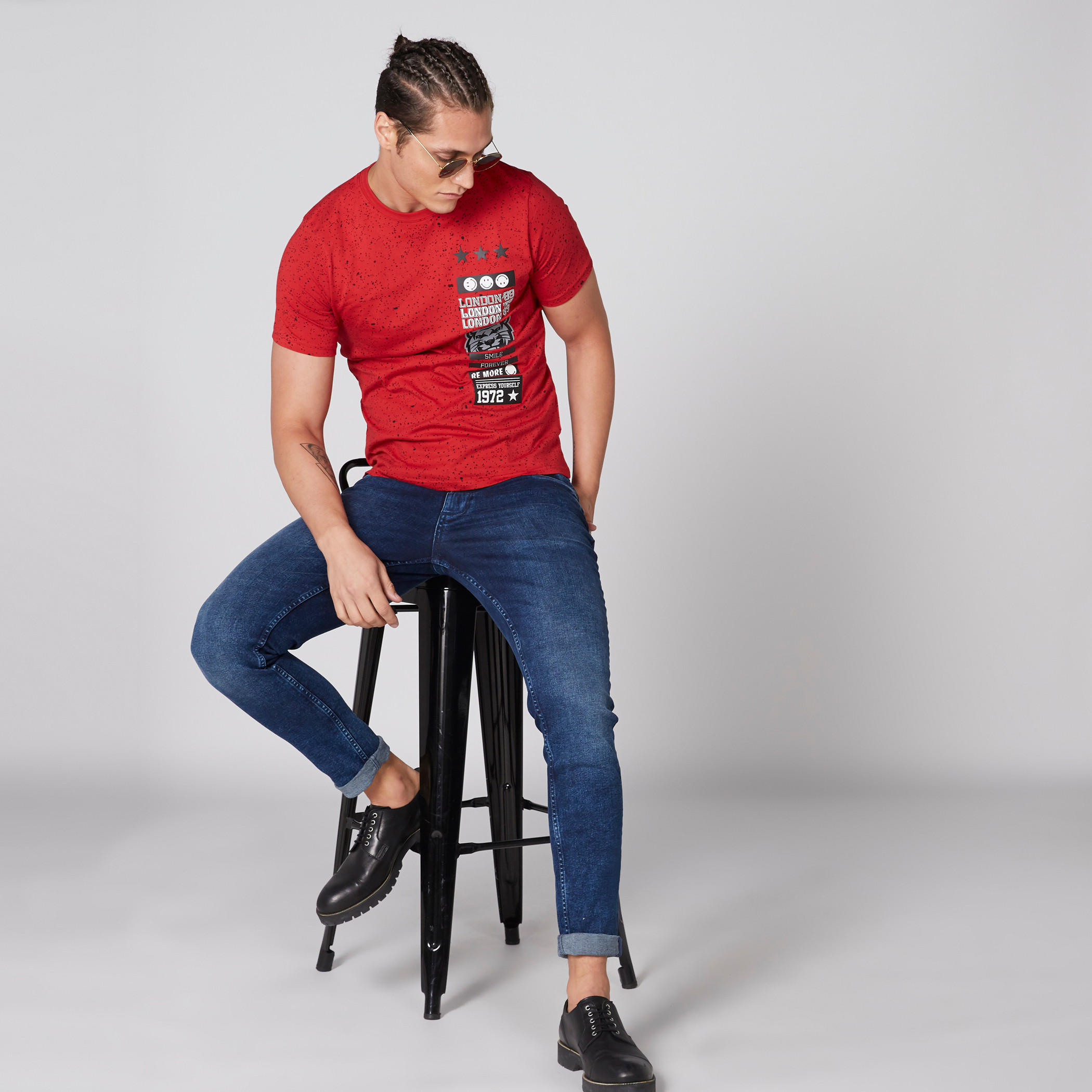 تيشيرت بياقة مستديرة وأكمام قصيرة وطبعات سمايلي وورلد-men-clothing-tshirtsandpolos-tshirts-image-3